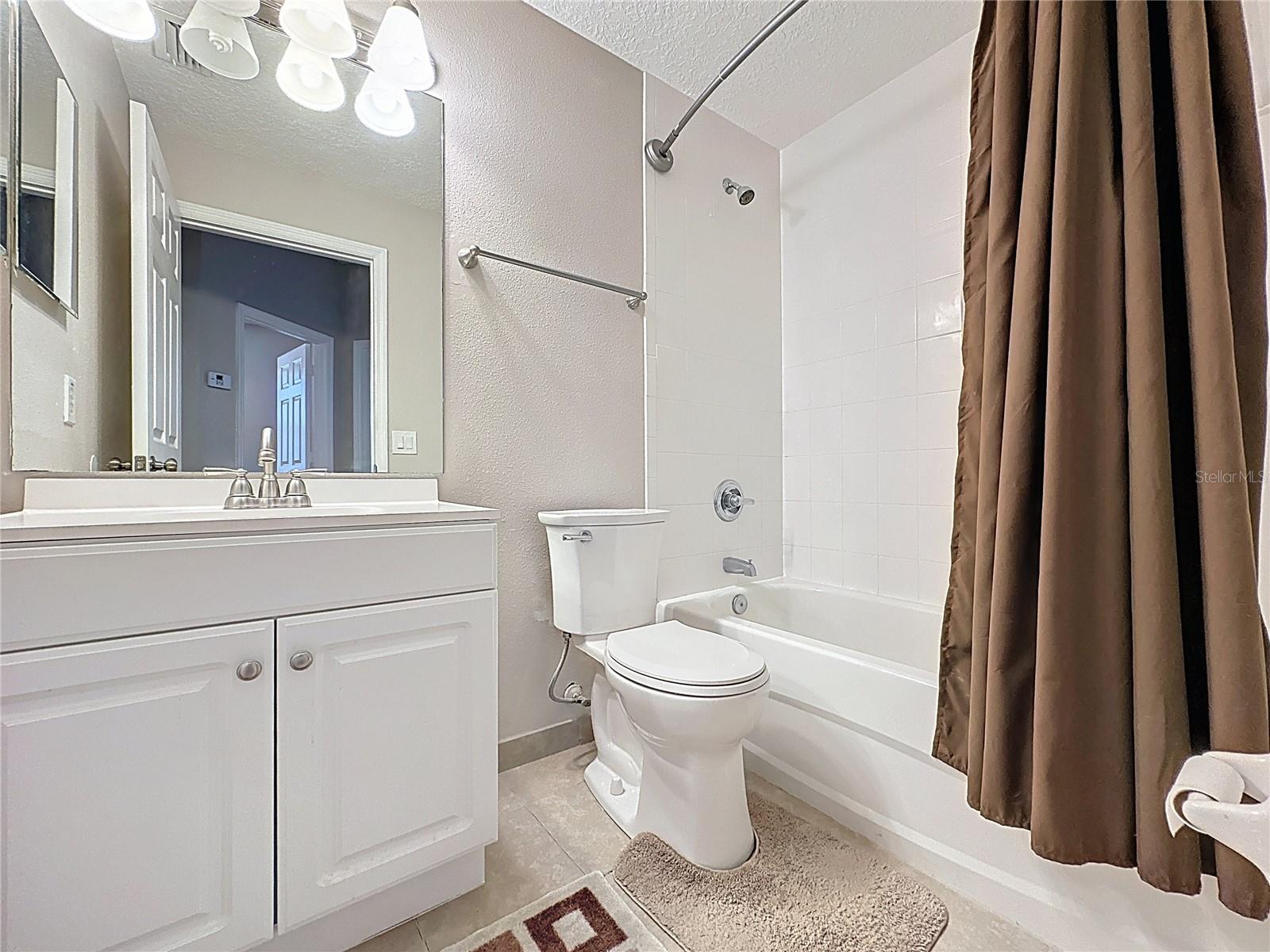 CALABAY PARC AT TOWER LAKE - Residential