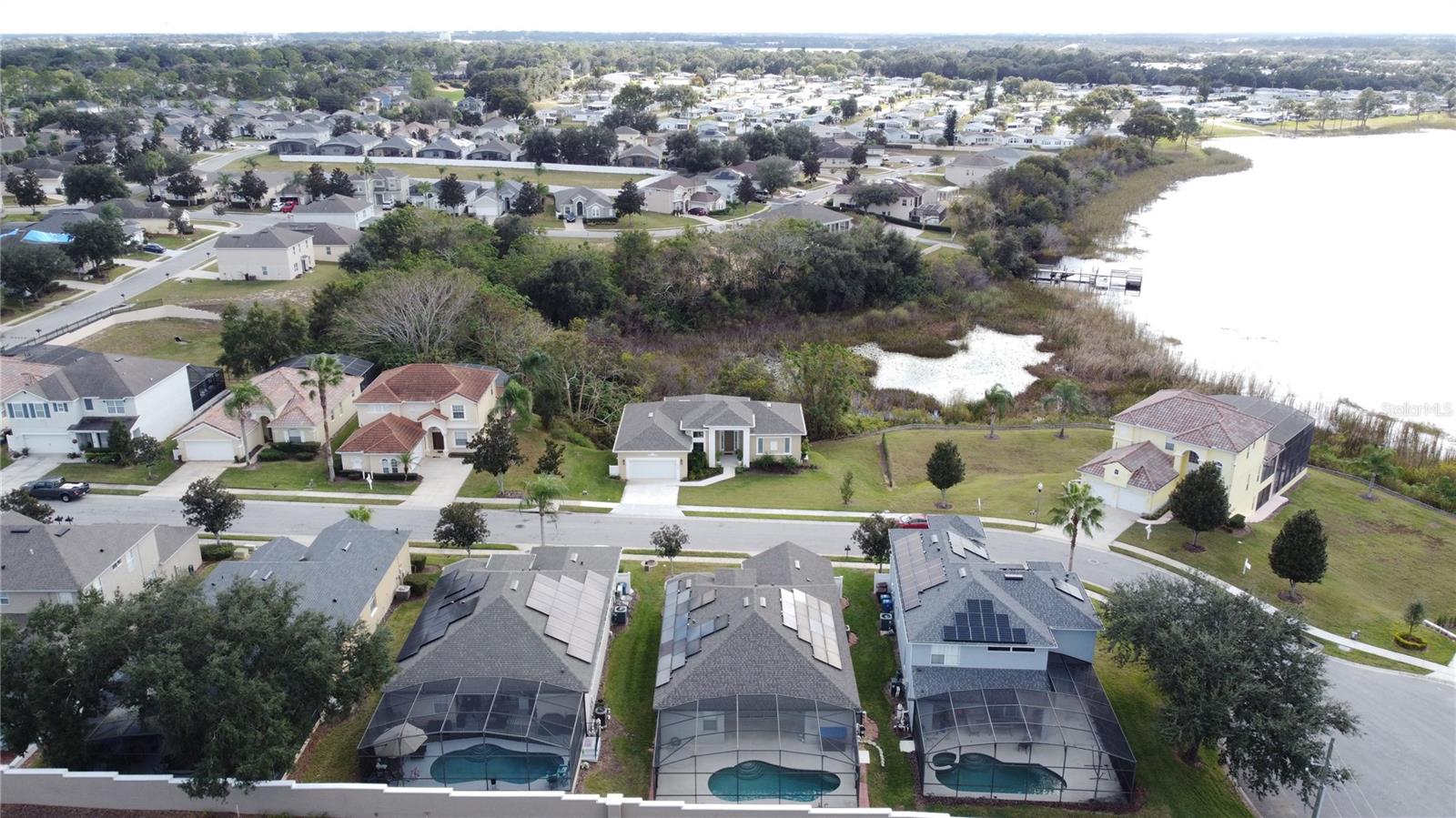 CALABAY PARC AT TOWER LAKE - Residential