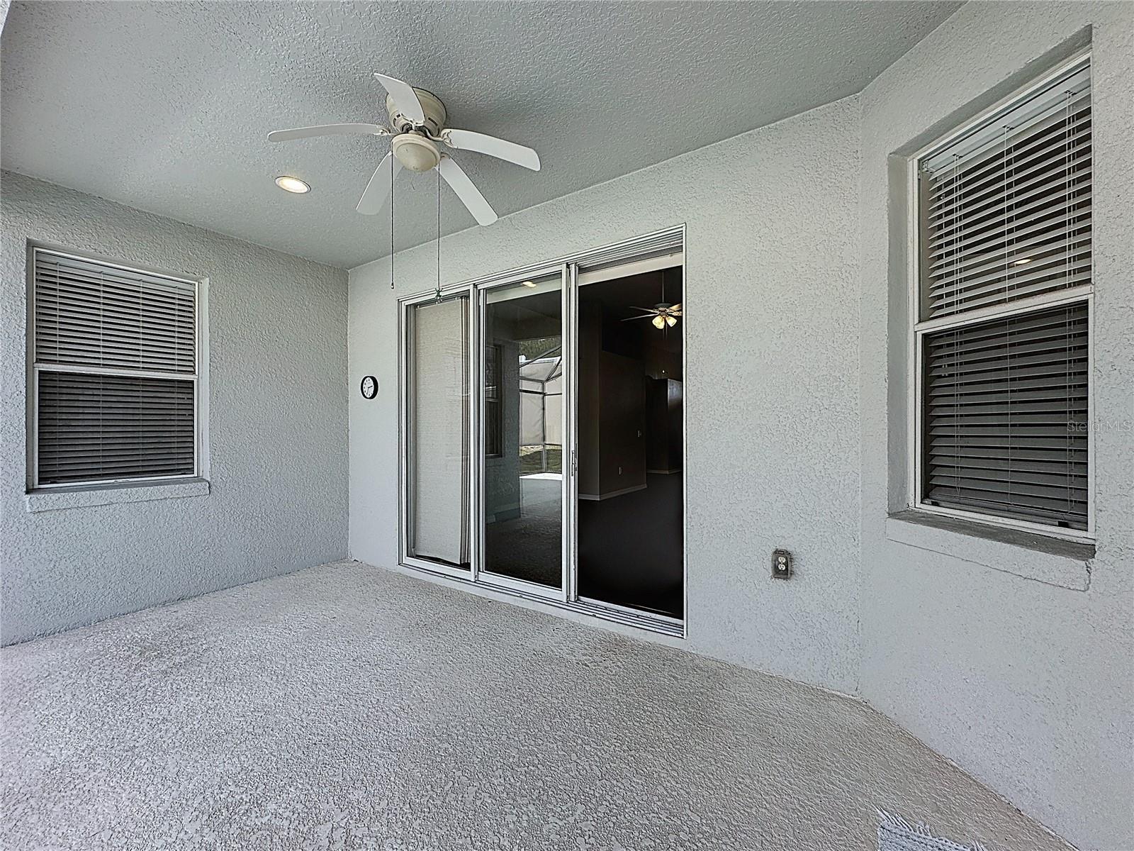 CALABAY PARC AT TOWER LAKE - Residential