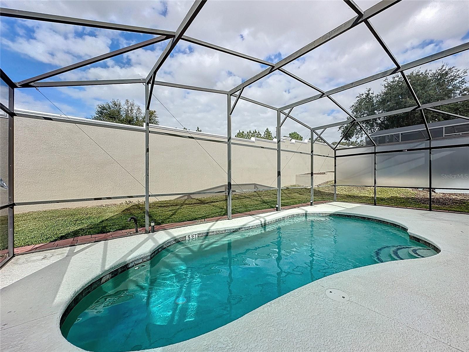 CALABAY PARC AT TOWER LAKE - Residential