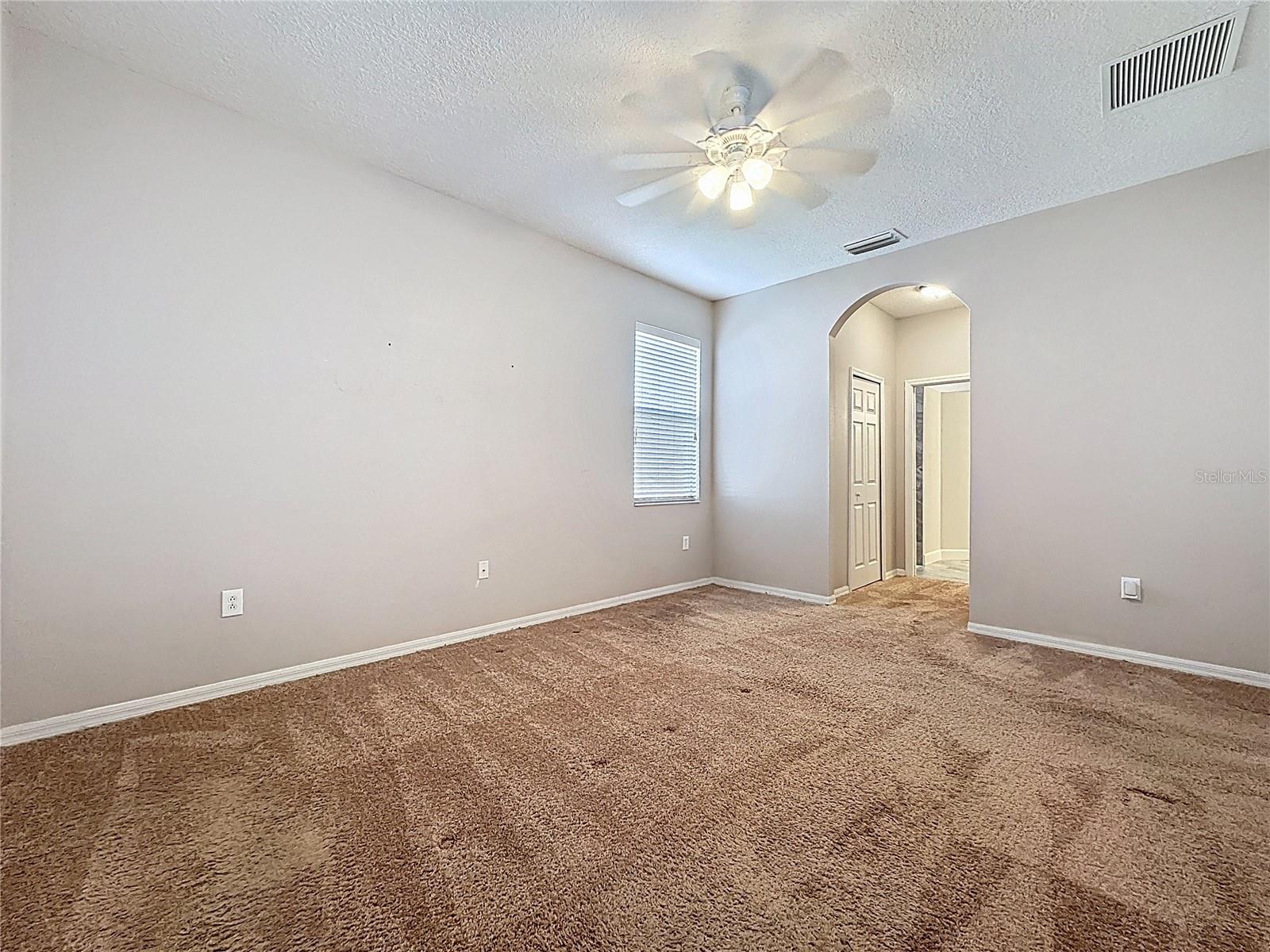 CALABAY PARC AT TOWER LAKE - Residential