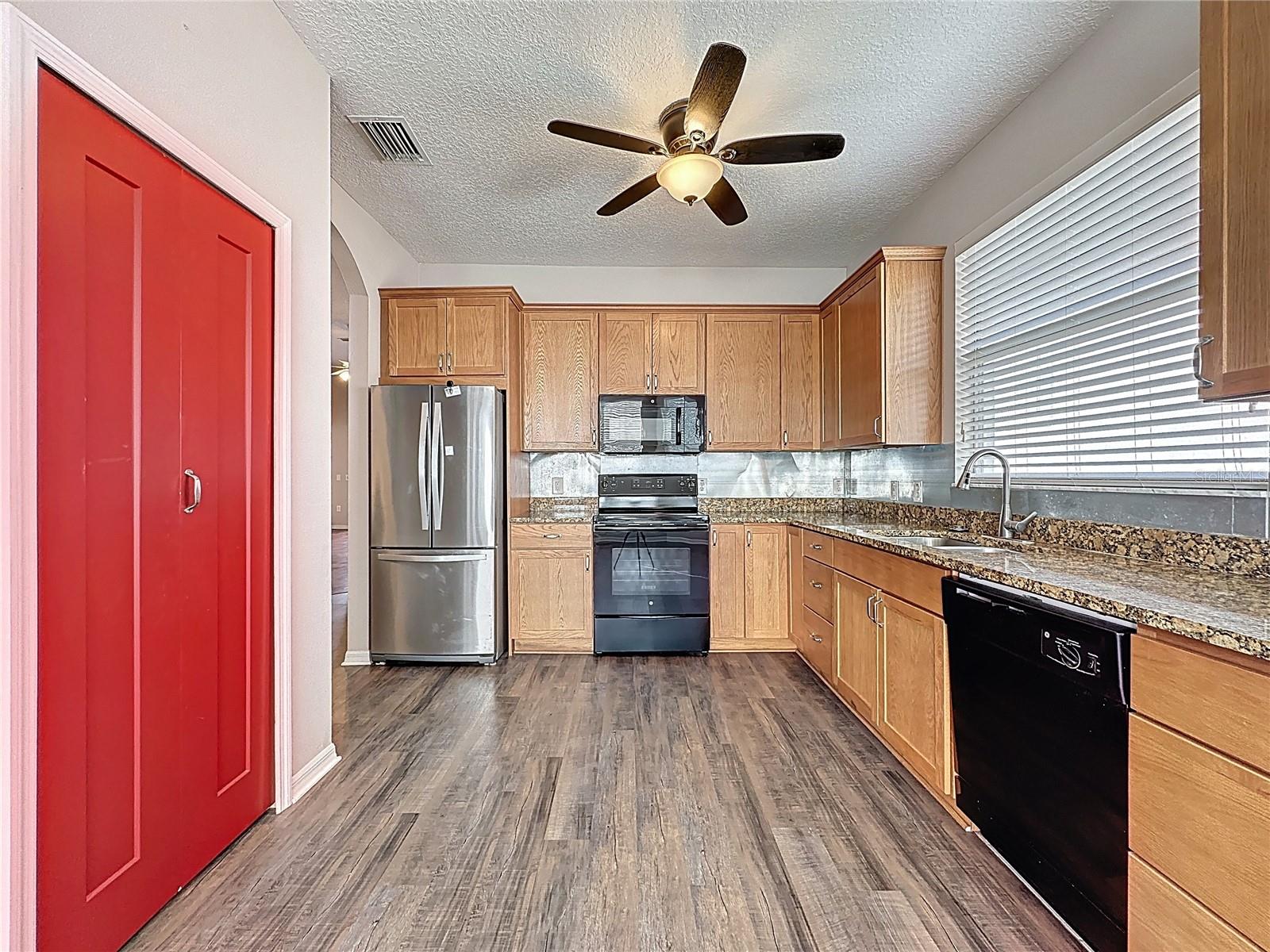 CALABAY PARC AT TOWER LAKE - Residential