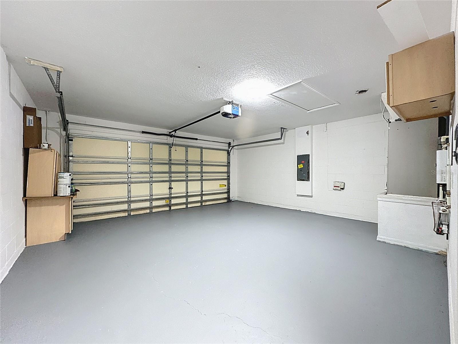 CALABAY PARC AT TOWER LAKE - Residential