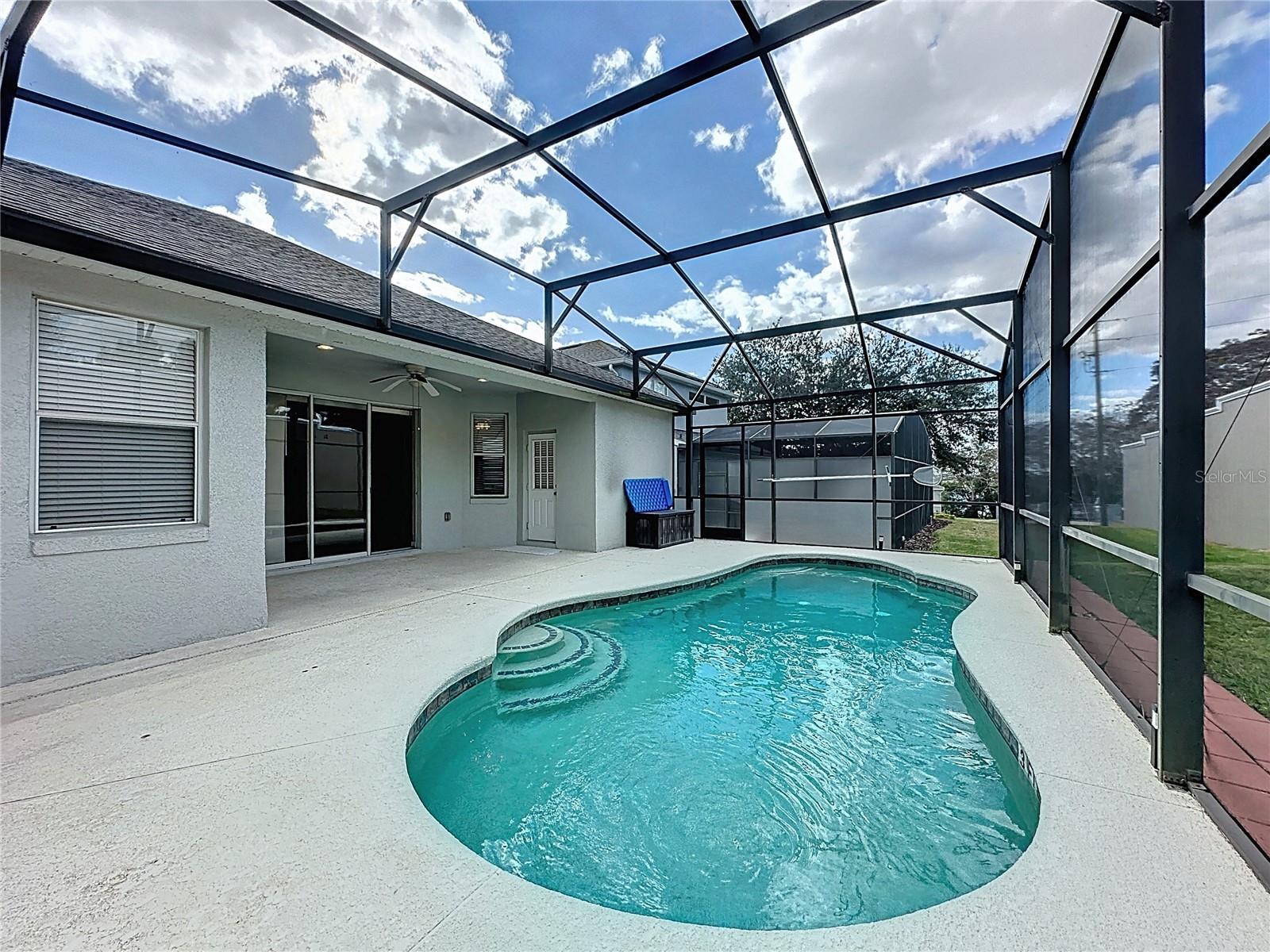 CALABAY PARC AT TOWER LAKE - Residential