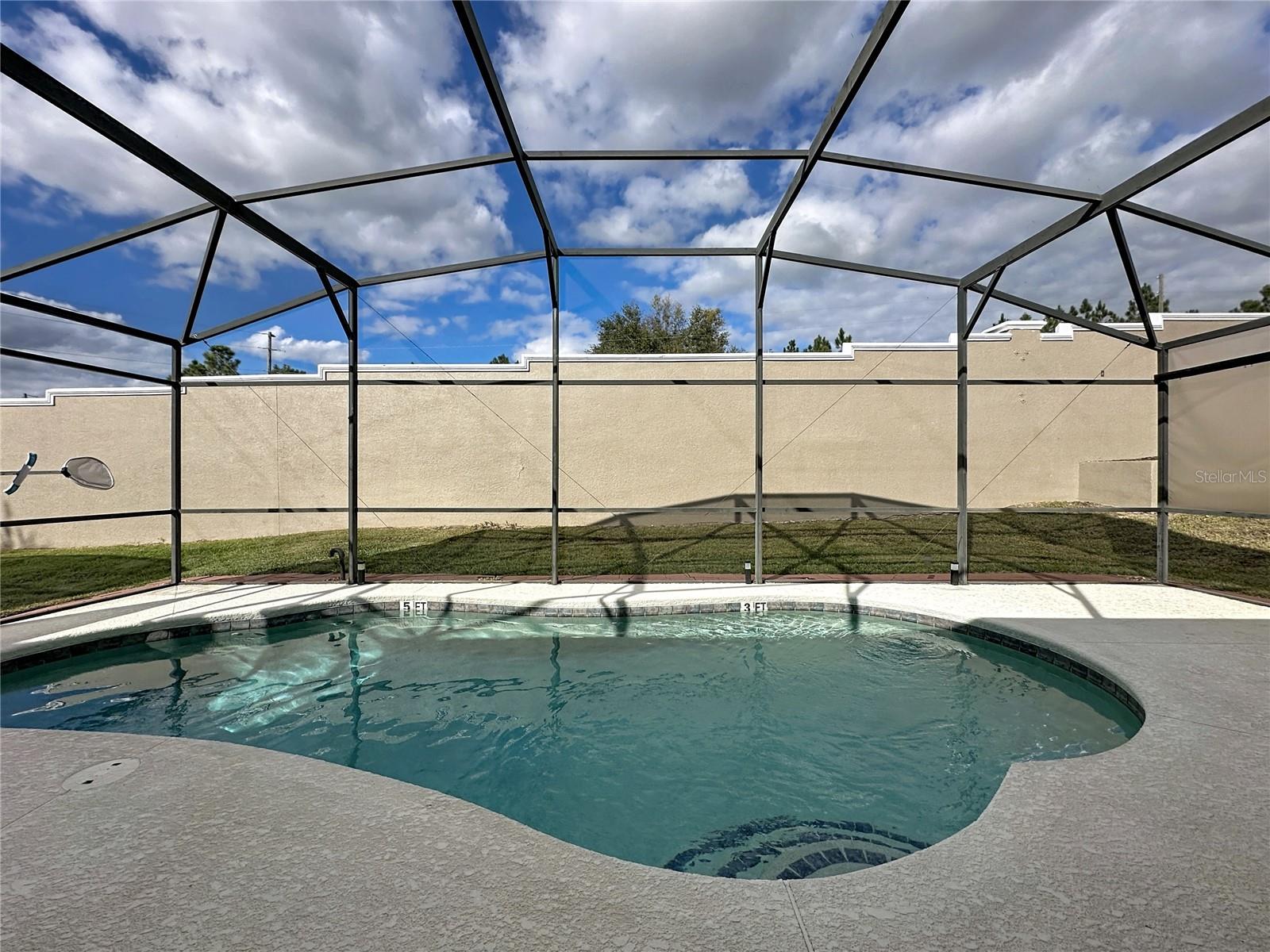 CALABAY PARC AT TOWER LAKE - Residential