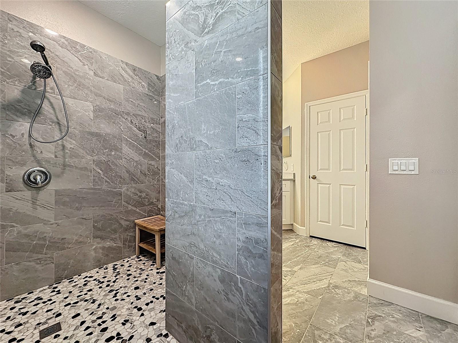 CALABAY PARC AT TOWER LAKE - Residential