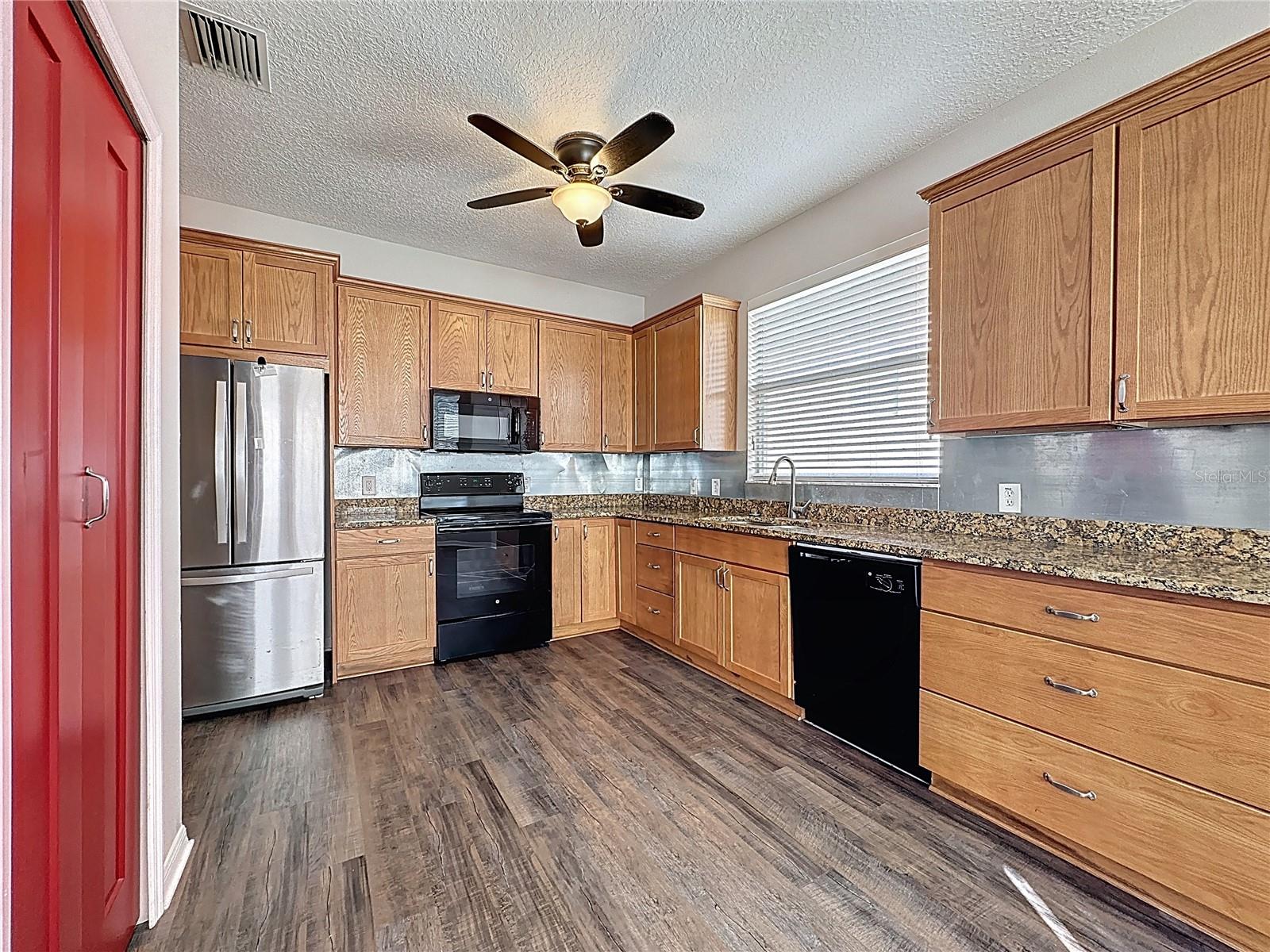 CALABAY PARC AT TOWER LAKE - Residential