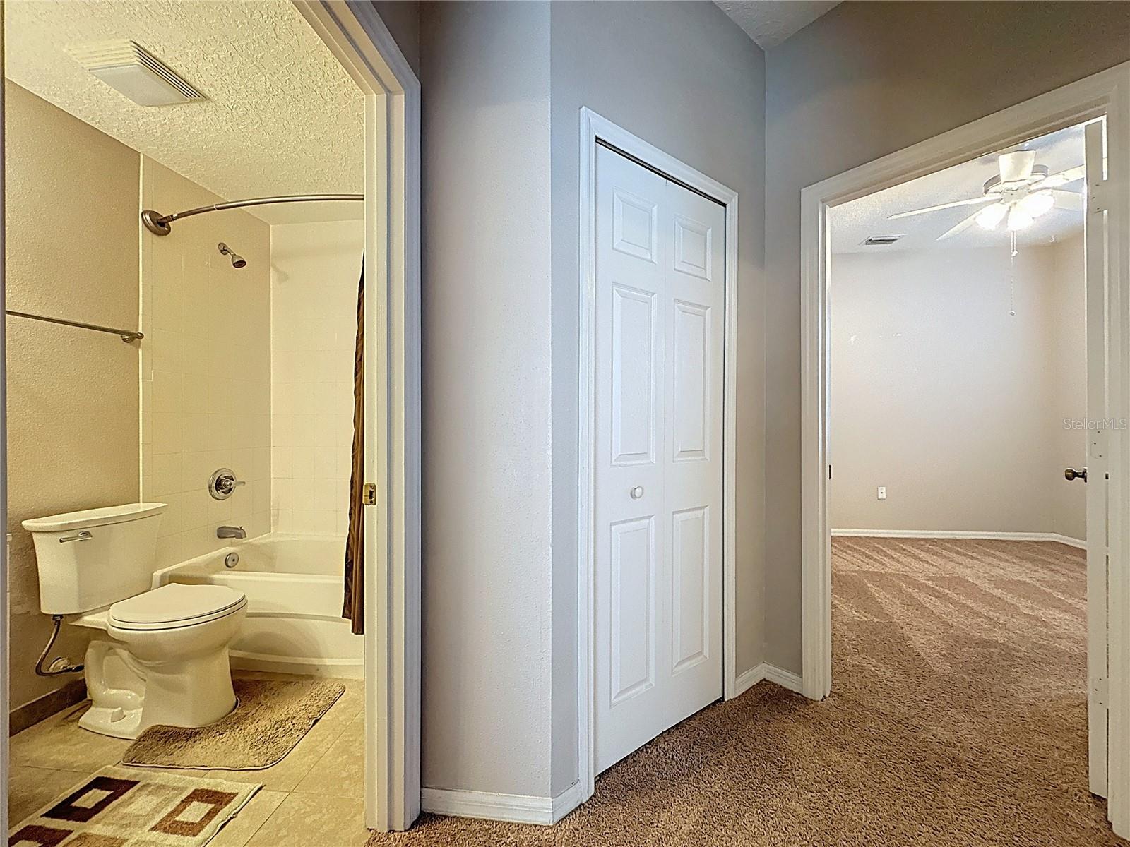 CALABAY PARC AT TOWER LAKE - Residential