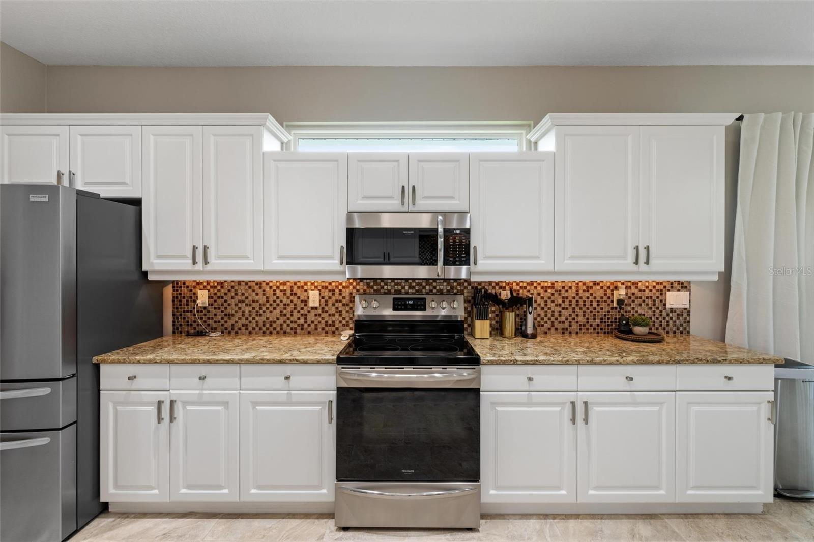 GOLF ESTATES - Residential Lease