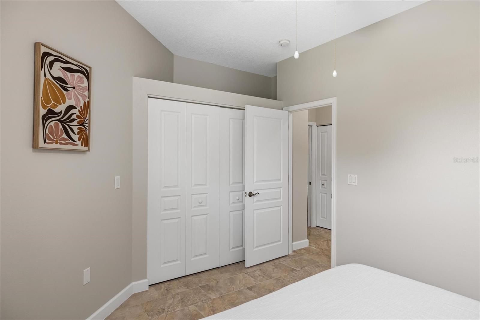 GOLF ESTATES - Residential Lease