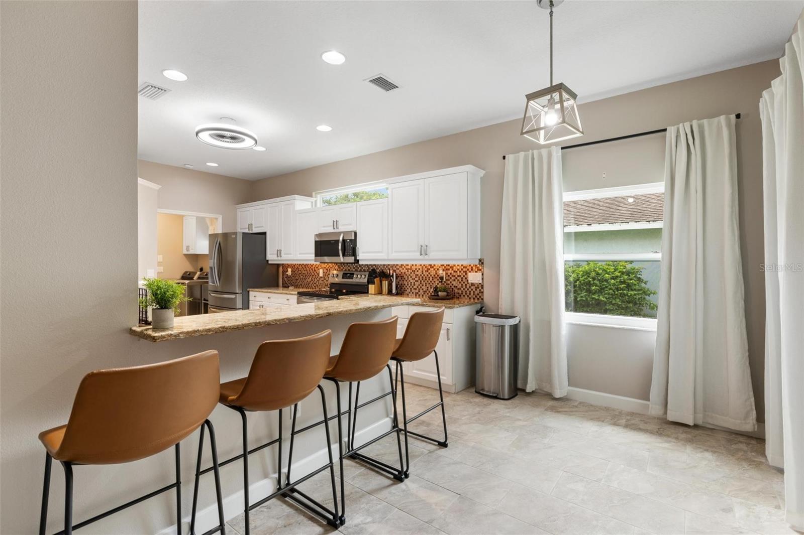 GOLF ESTATES - Residential Lease
