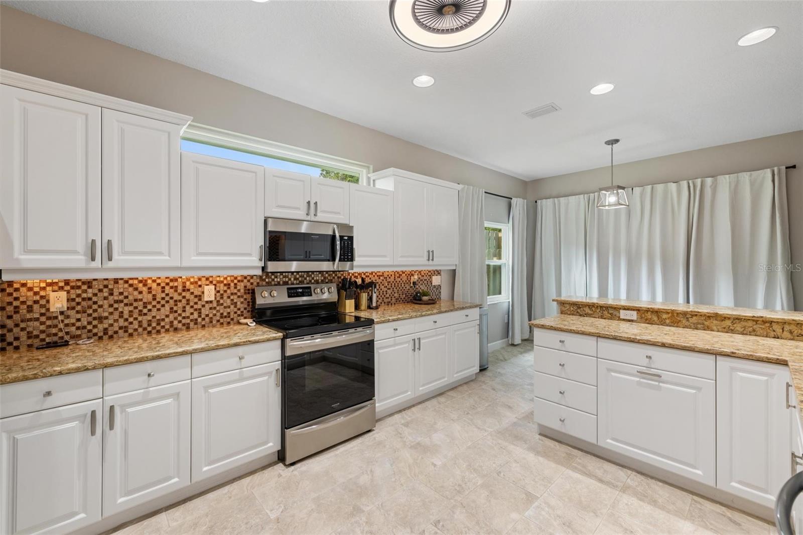 GOLF ESTATES - Residential Lease