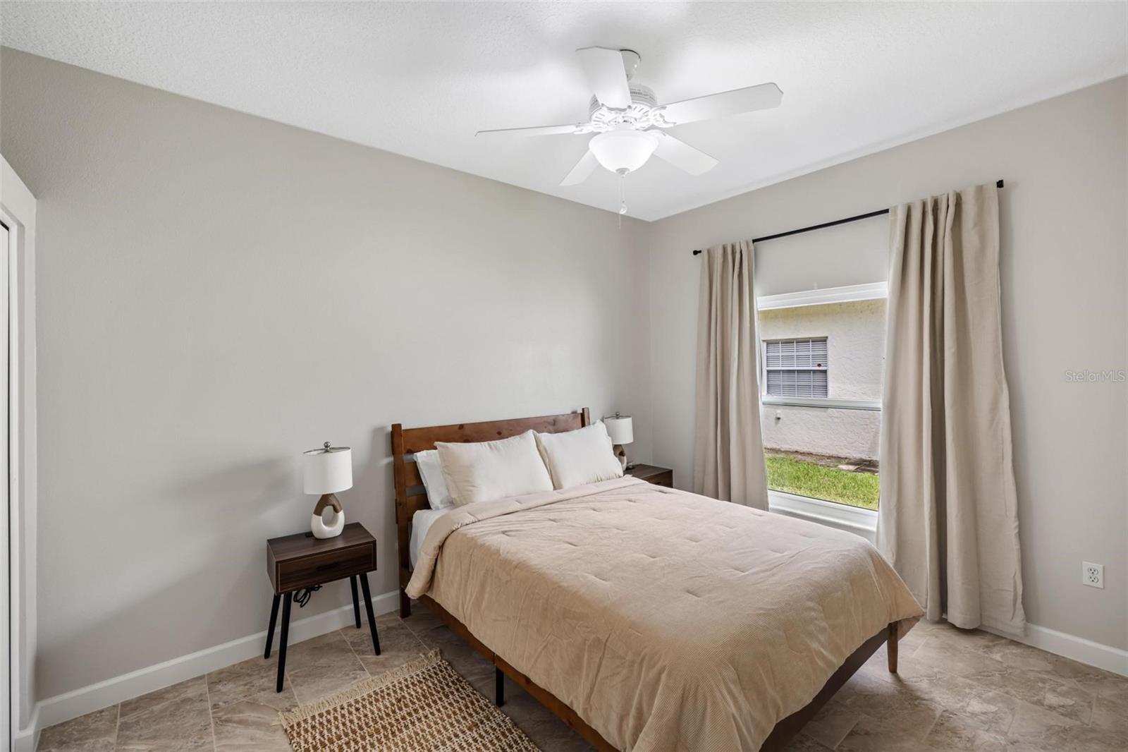 GOLF ESTATES - Residential Lease