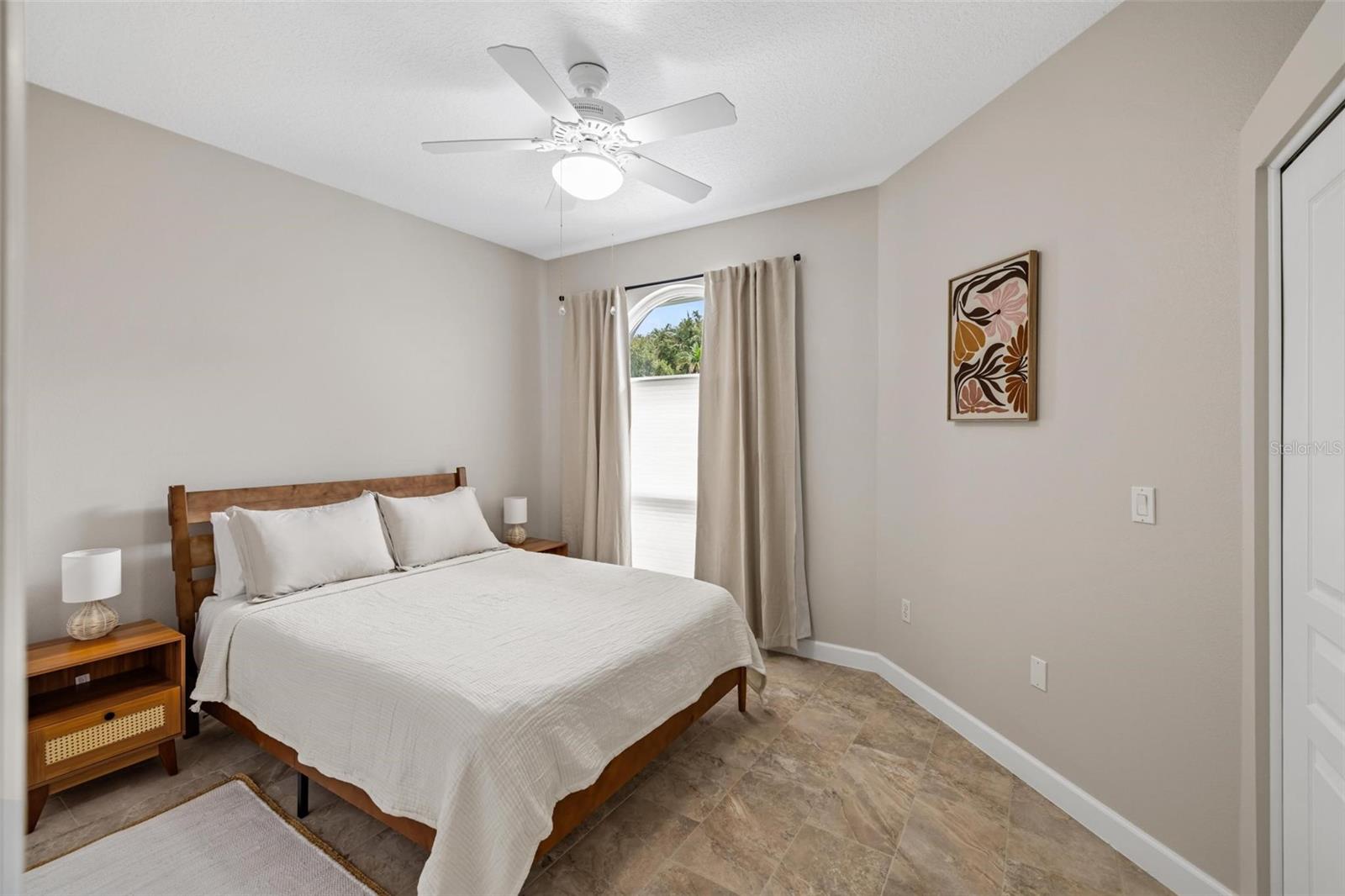 GOLF ESTATES - Residential Lease