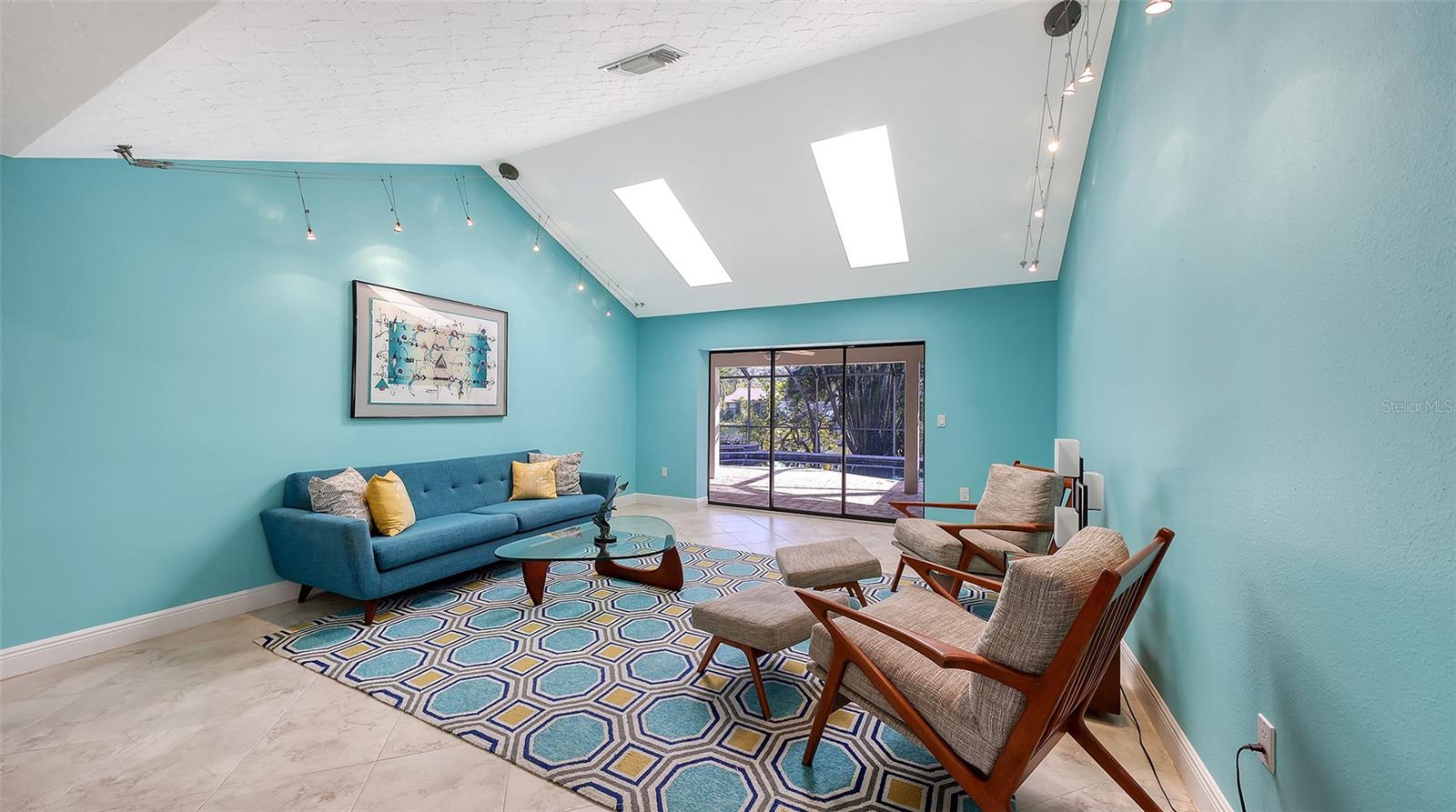 FOREST LAKES SOUTH - Residential