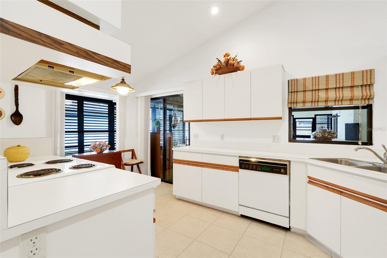 AUTUMN GREEN VILLAGE - Residential