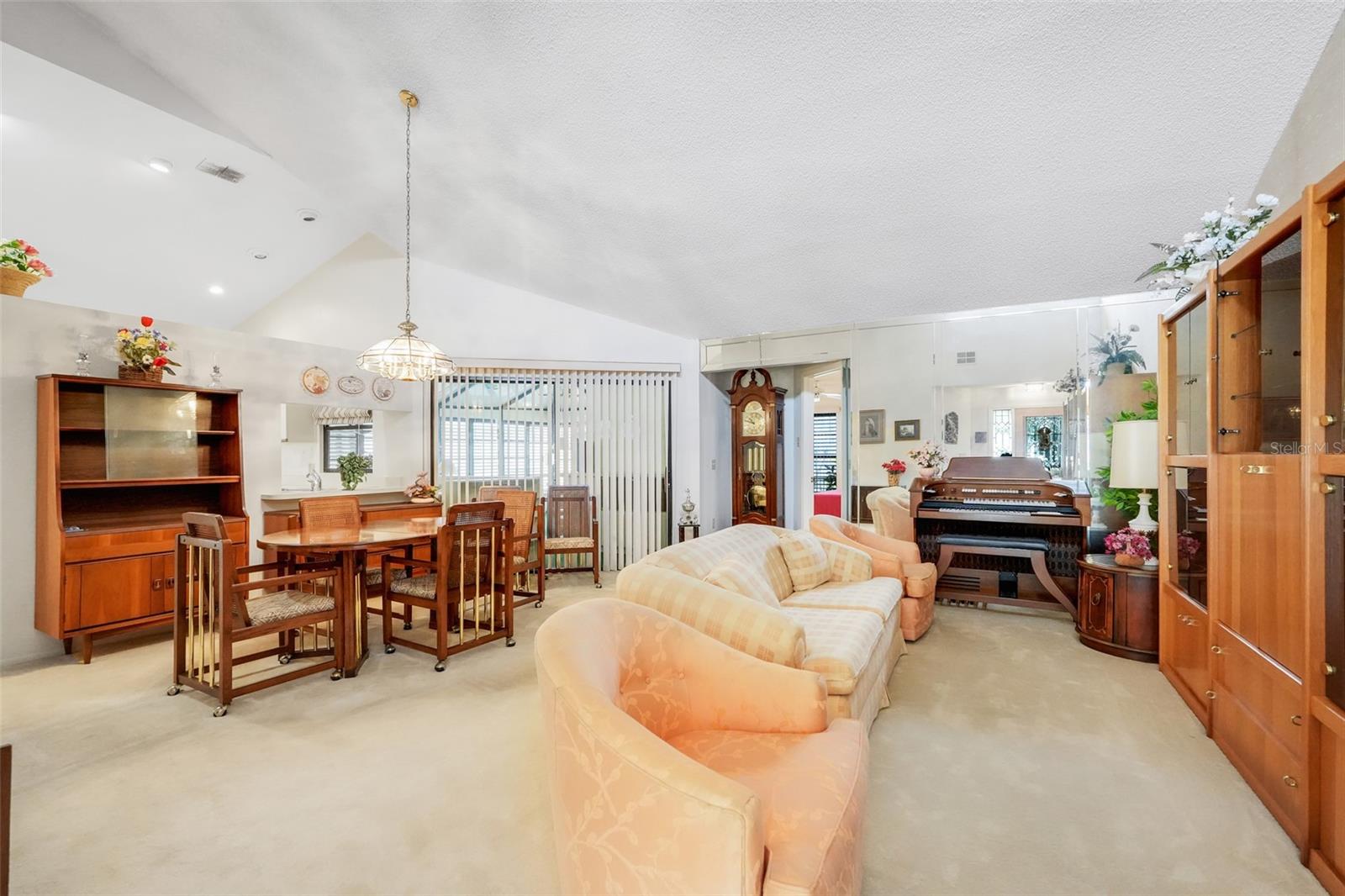 AUTUMN GREEN VILLAGE - Residential