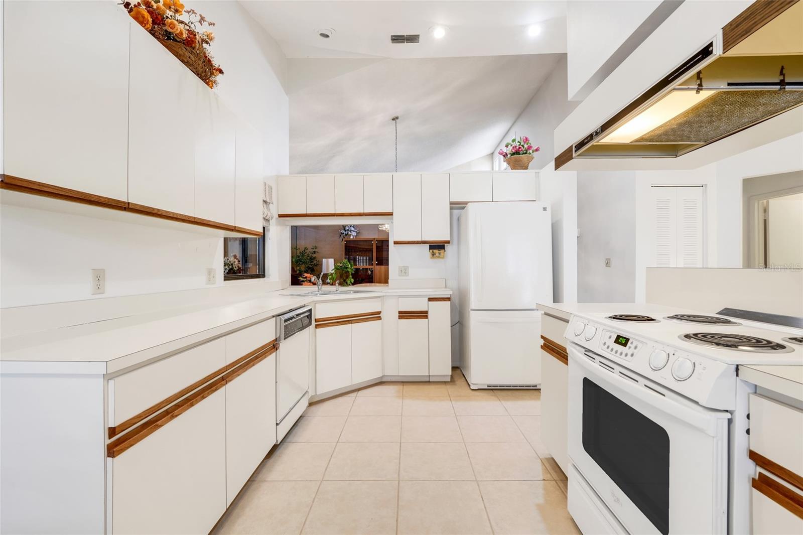 AUTUMN GREEN VILLAGE - Residential