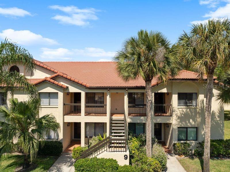 View PALM HARBOR, FL 34685 condo