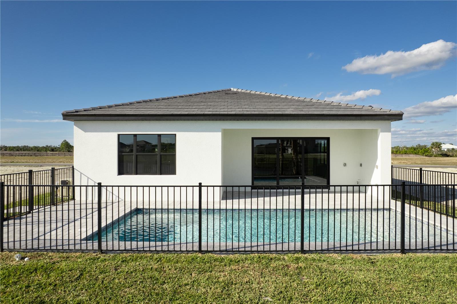 OAKBEND AT WELLEN PARK - Residential