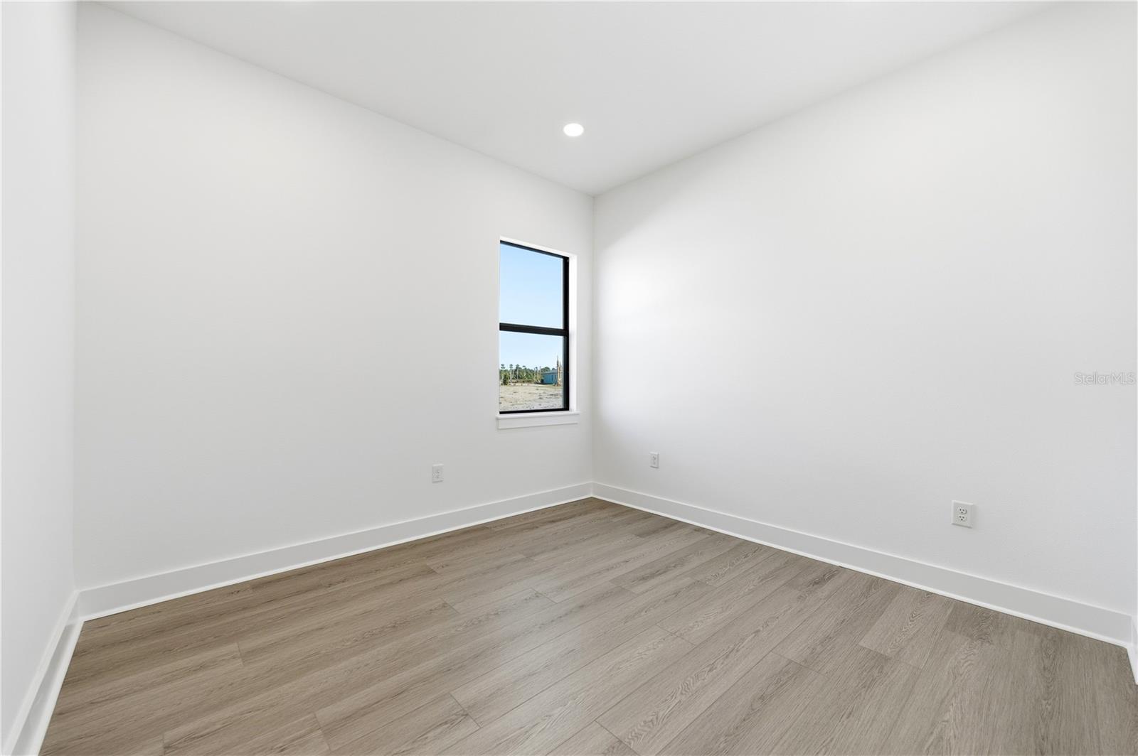 OAKBEND AT WELLEN PARK - Residential