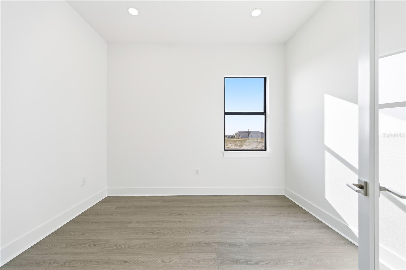 OAKBEND AT WELLEN PARK - Residential