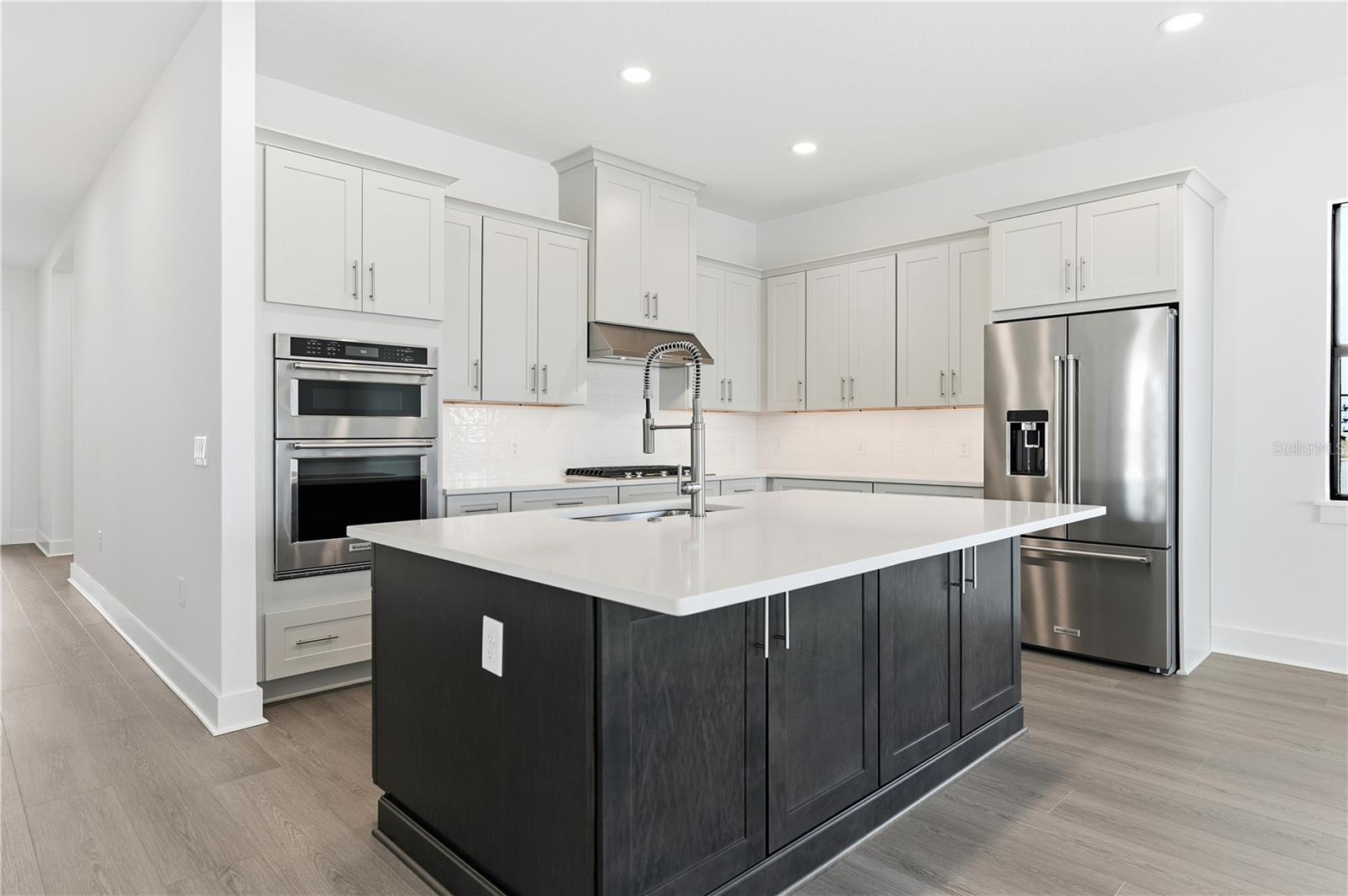 OAKBEND AT WELLEN PARK - Residential