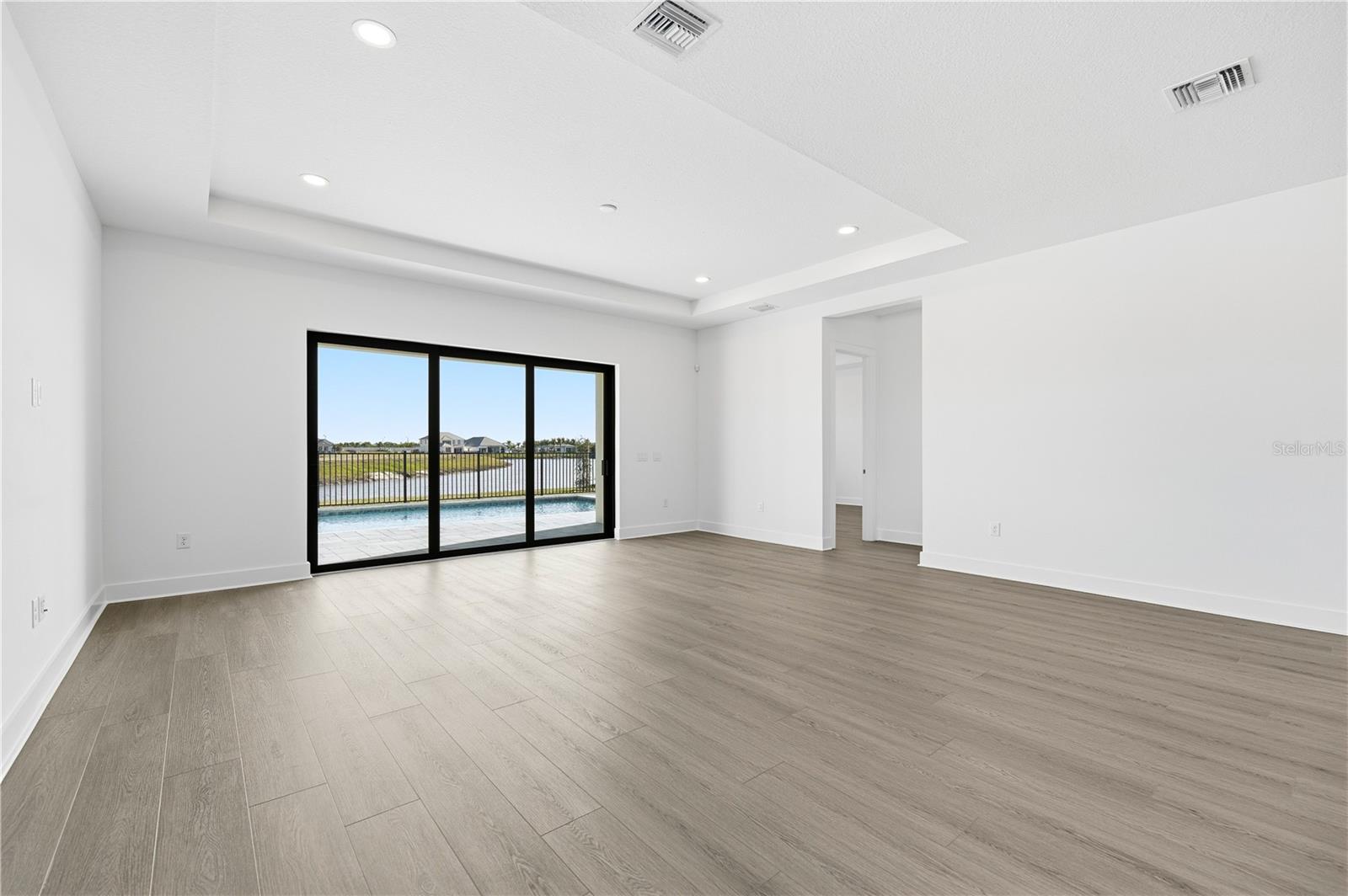 OAKBEND AT WELLEN PARK - Residential