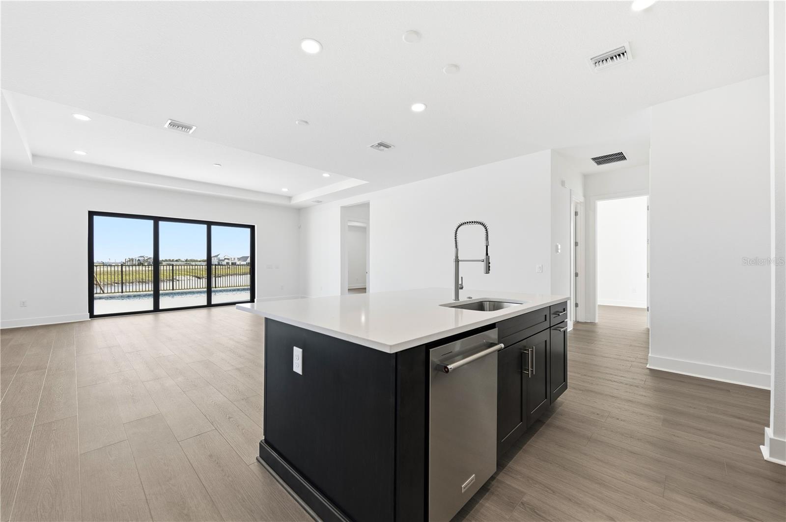 OAKBEND AT WELLEN PARK - Residential