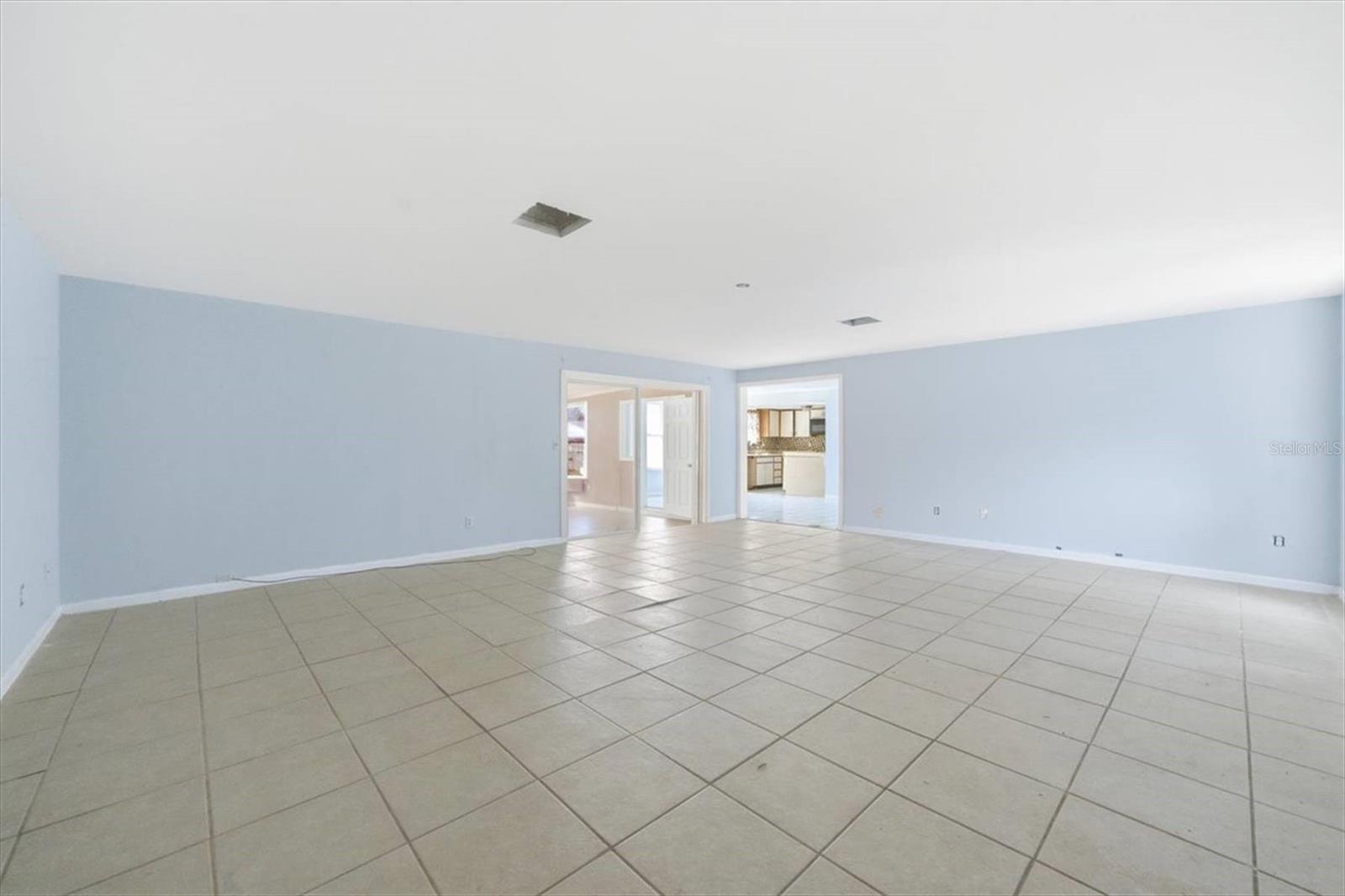 SPRING HILL - Residential