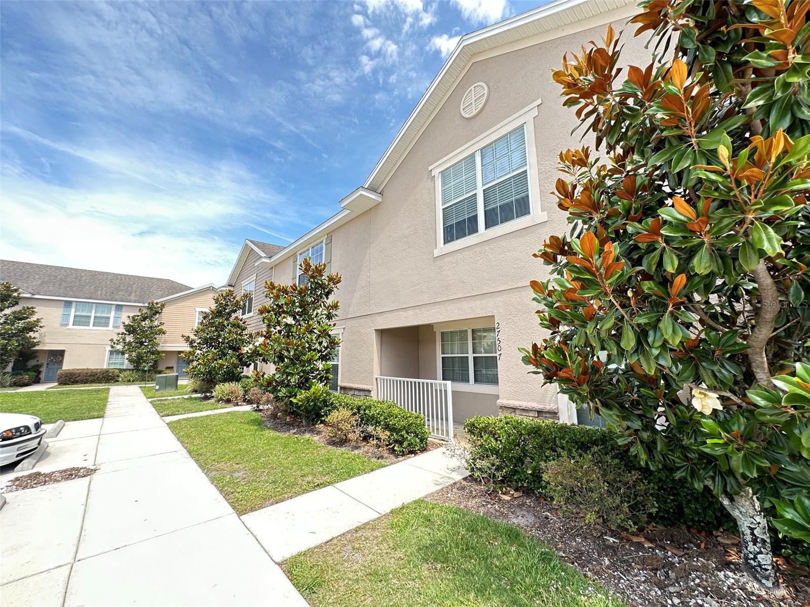 27507 DESERT WILLOW WAY