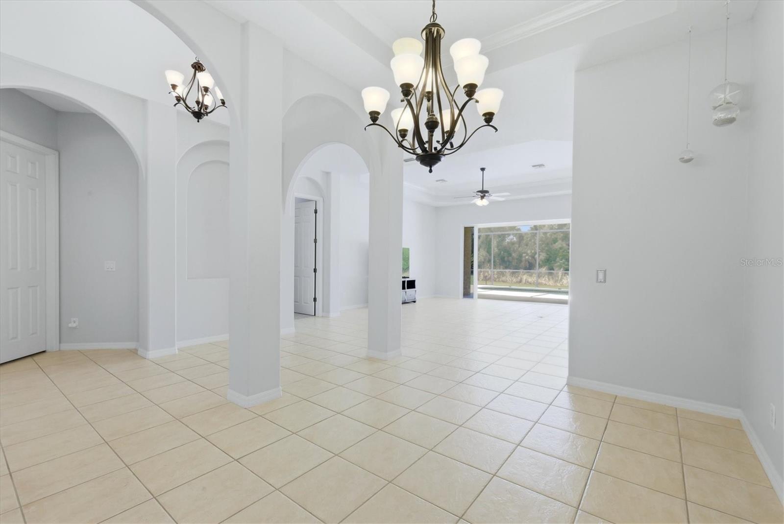 COUNTRY MEADOWS - Residential