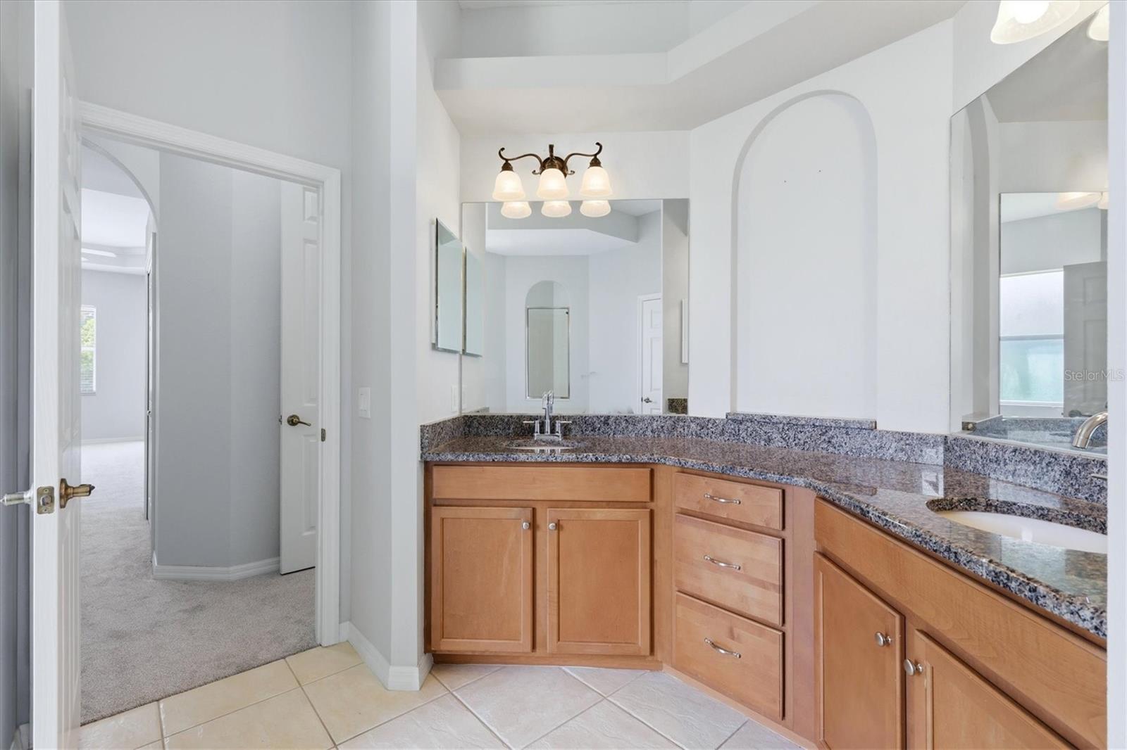 COUNTRY MEADOWS - Residential