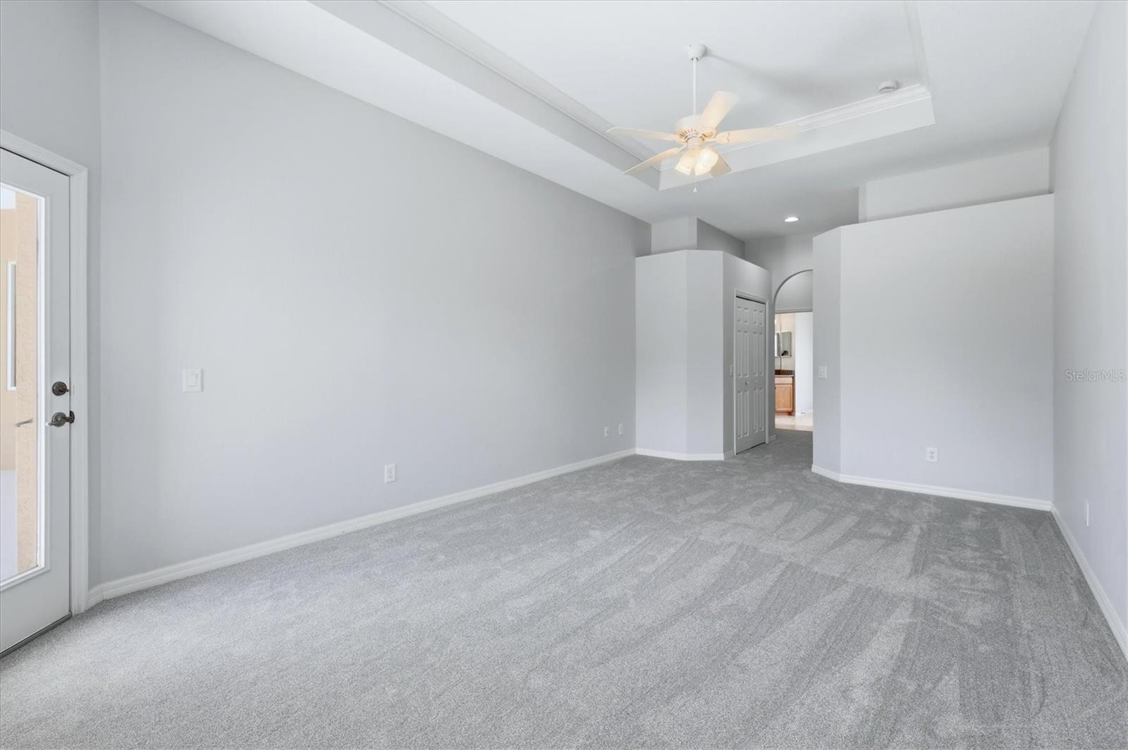 COUNTRY MEADOWS - Residential