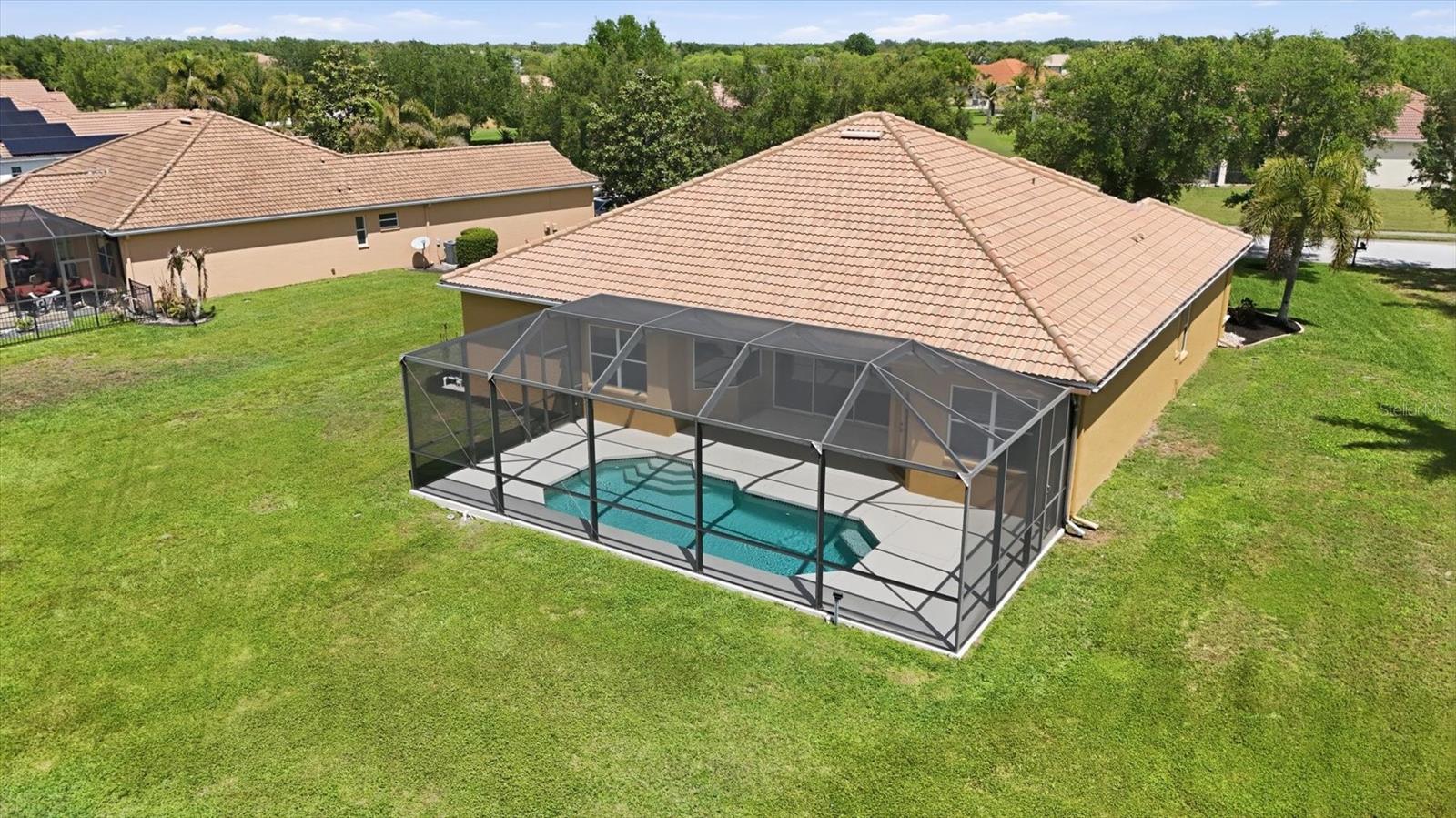 COUNTRY MEADOWS - Residential