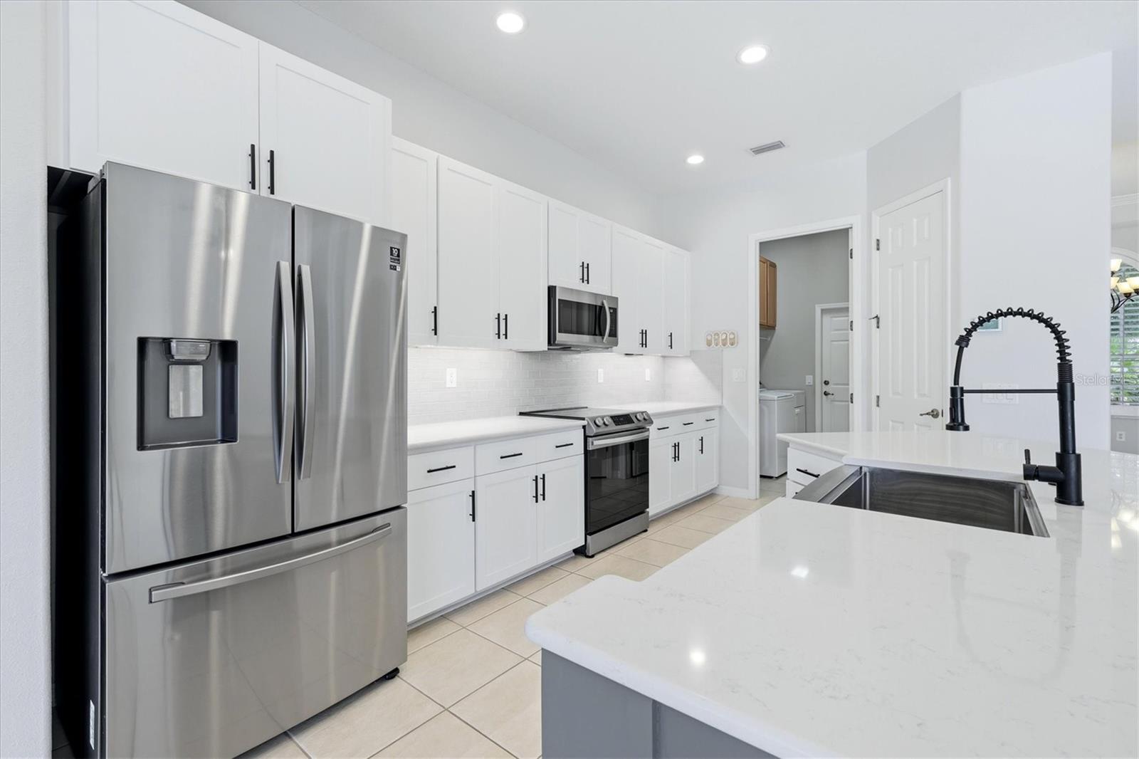 COUNTRY MEADOWS - Residential