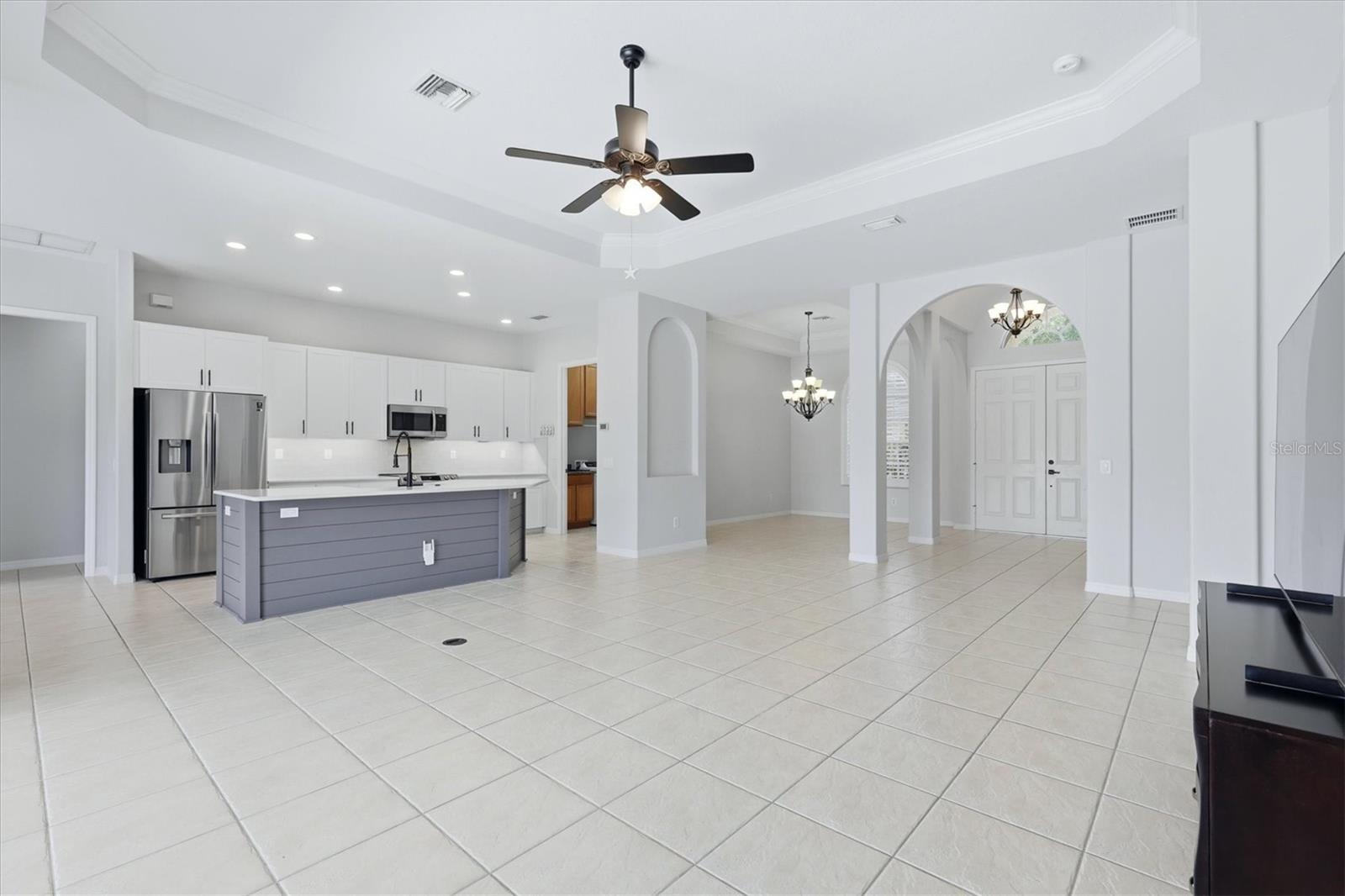 COUNTRY MEADOWS - Residential