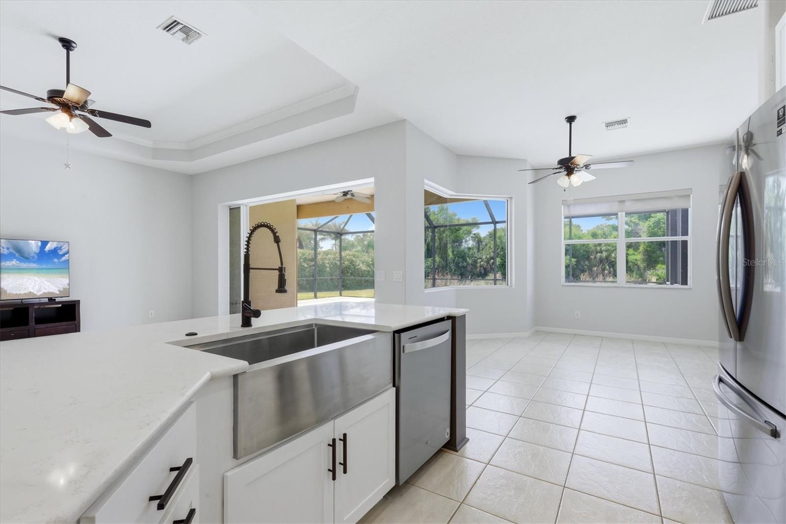 COUNTRY MEADOWS - Residential