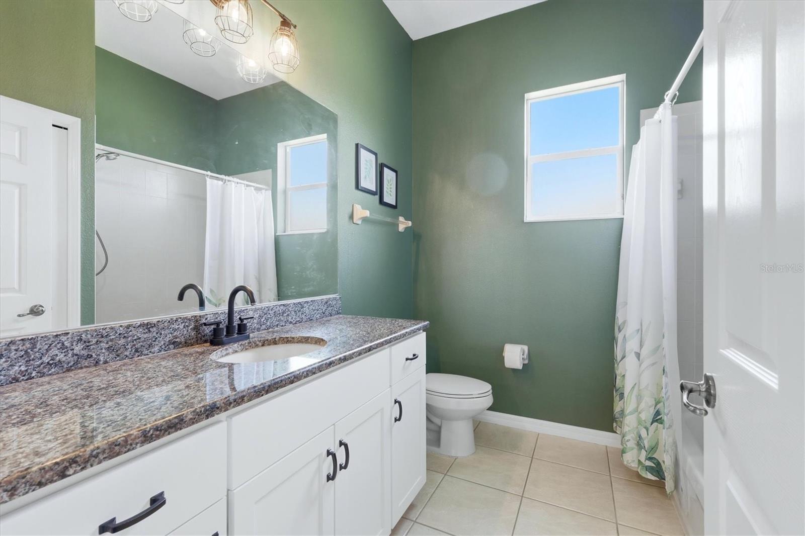 COUNTRY MEADOWS - Residential