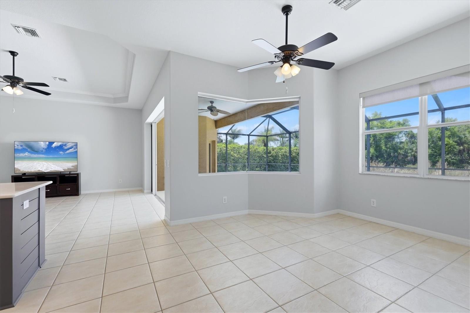 COUNTRY MEADOWS - Residential