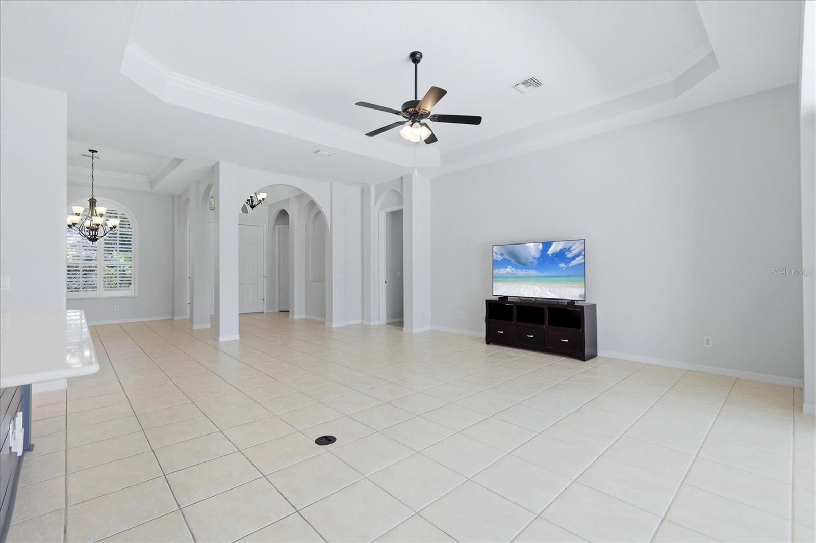 COUNTRY MEADOWS - Residential