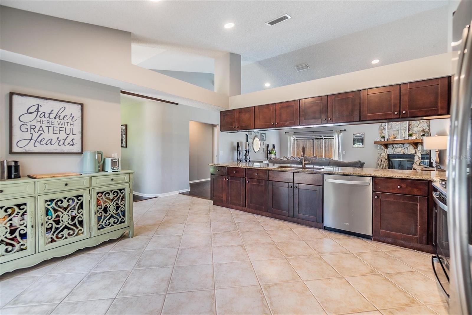 PINE LAKE - Residential