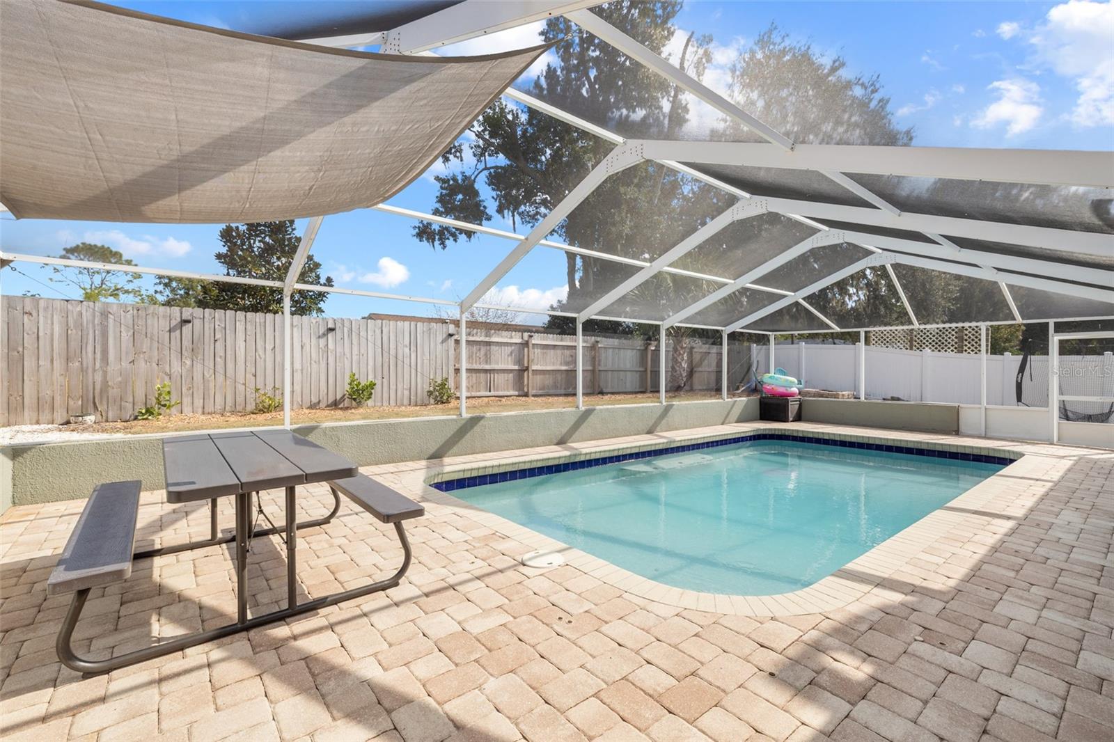 PINE LAKE - Residential