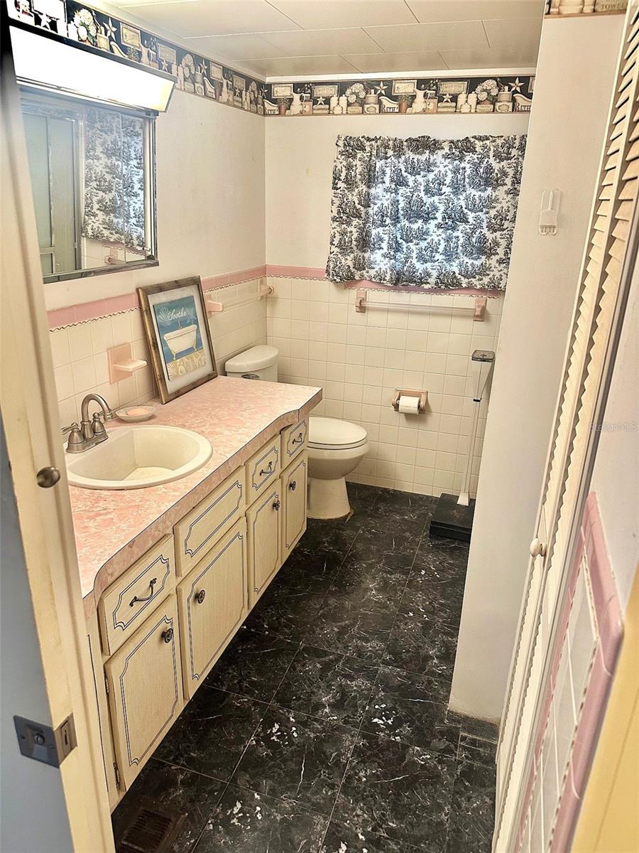 COLONIAL VILLAGE MOBILE HOME PARK CO-OP UNREC - Residential