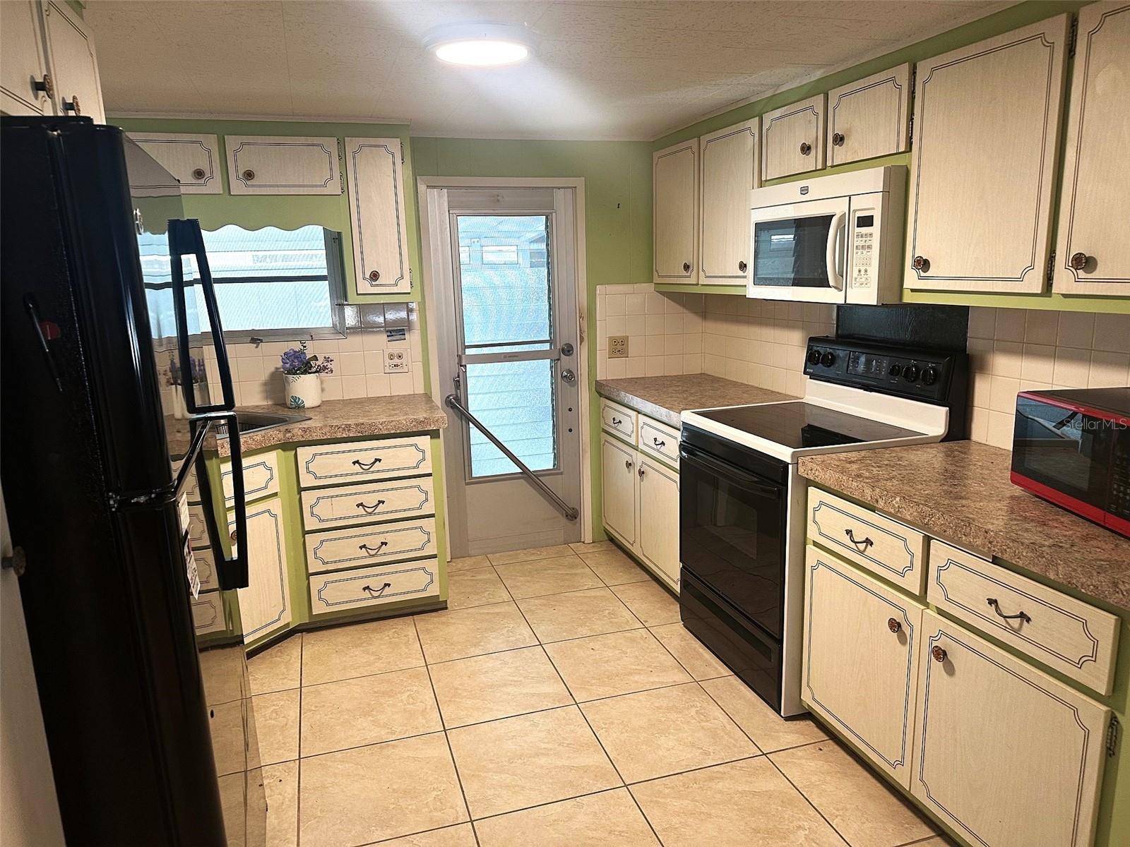 COLONIAL VILLAGE MOBILE HOME PARK CO-OP UNREC - Residential