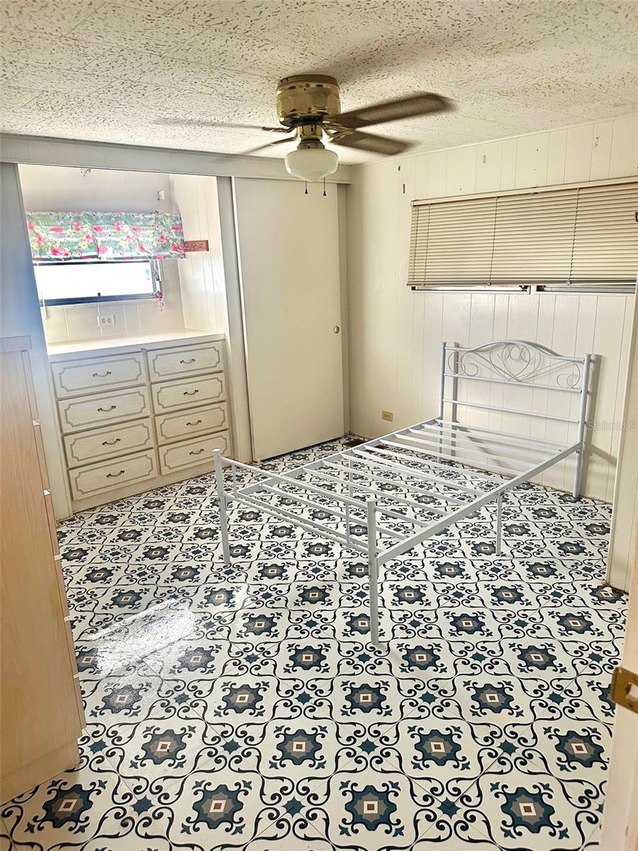 COLONIAL VILLAGE MOBILE HOME PARK CO-OP UNREC - Residential