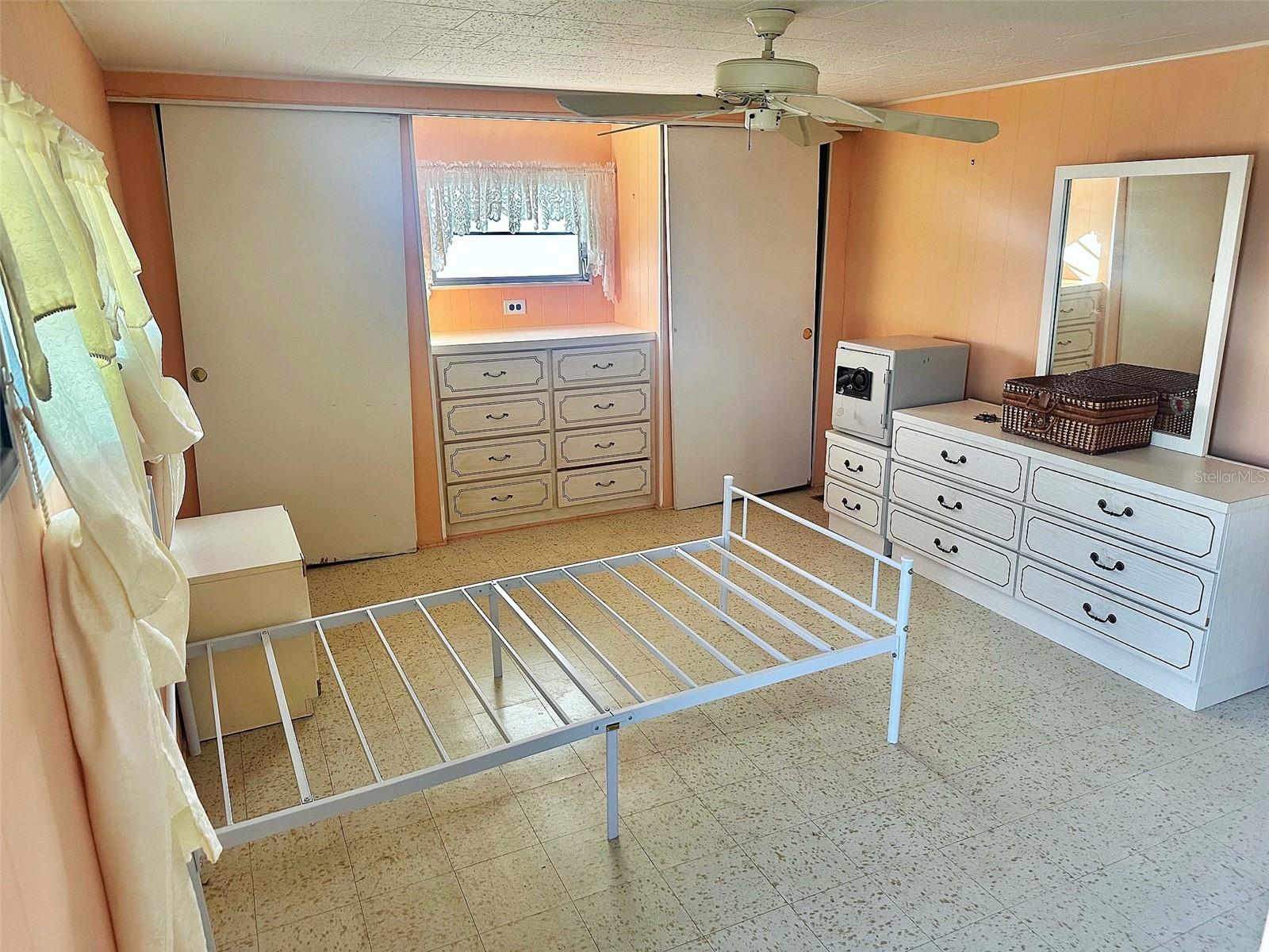 COLONIAL VILLAGE MOBILE HOME PARK CO-OP UNREC - Residential