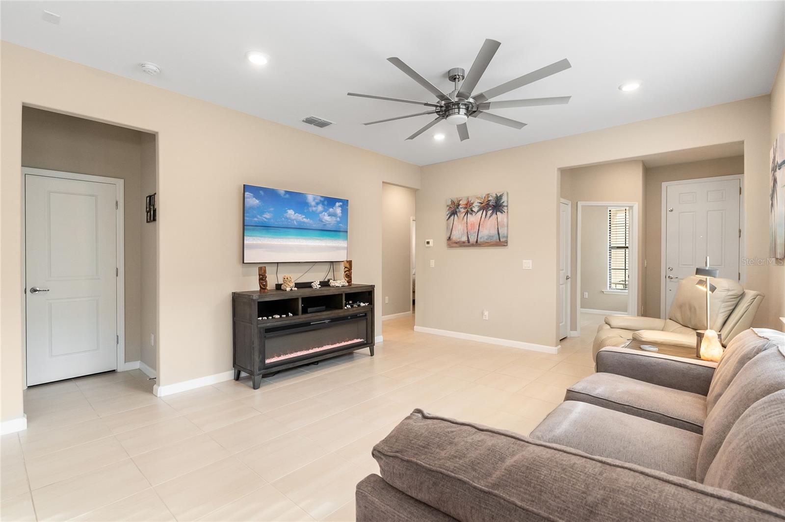 CYPRESS FALLS AT THE WOODLANDS - Residential