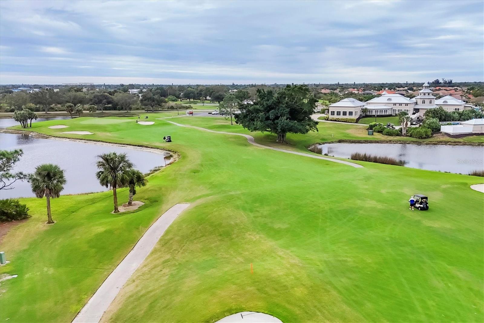 PELICAN POINTE GOLF & COUNTRY CLUB - Residential
