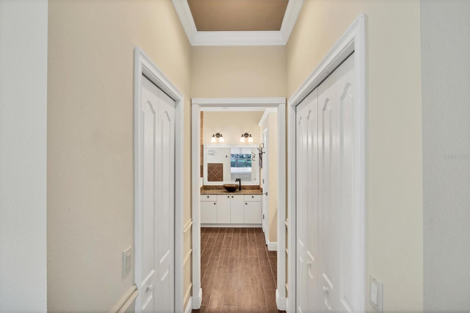 PELICAN POINTE GOLF & COUNTRY CLUB - Residential